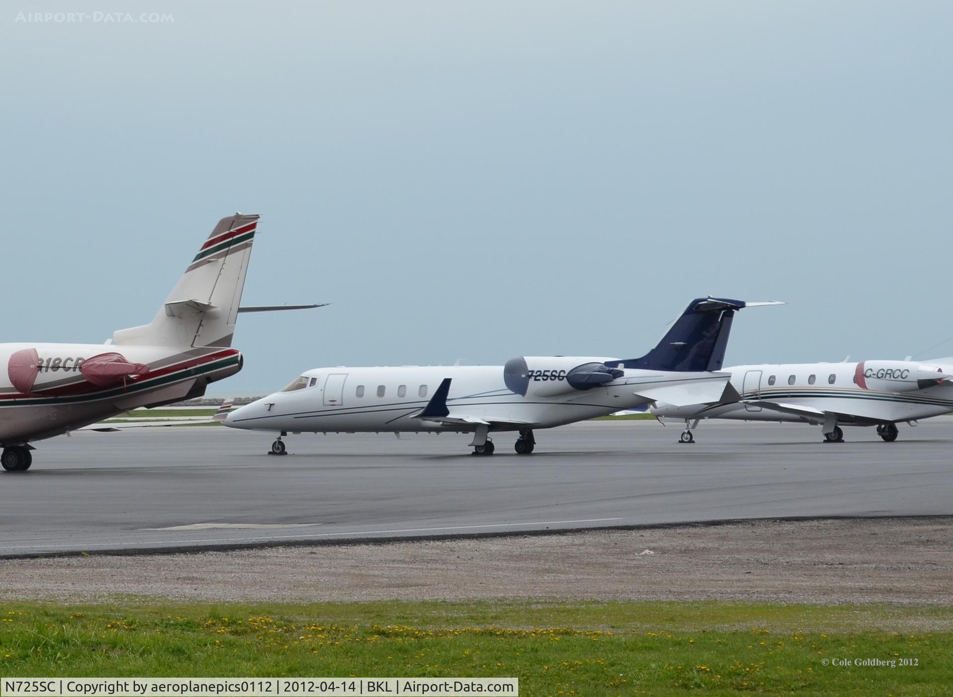 N725SC, 1996 Learjet Inc 60 C/N 083, N725SC at KBKL.