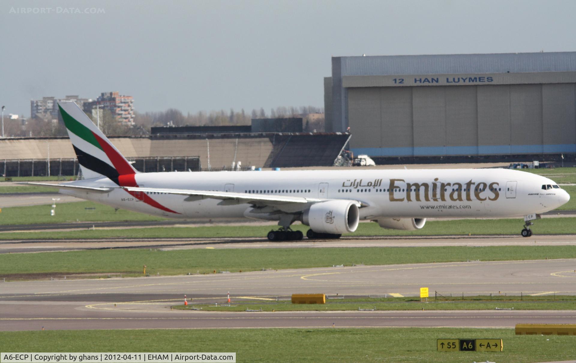 A6-ECP, 2009 Boeing 777-36N/ER C/N 37707, Ready for takeoff