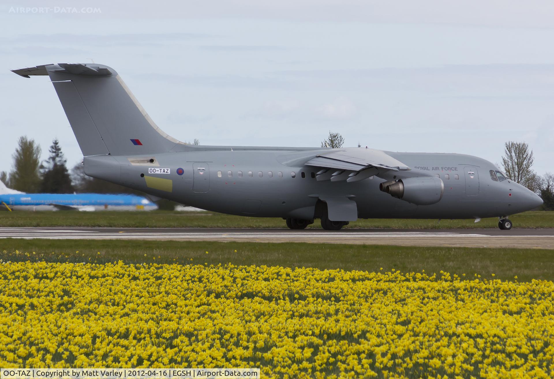 OO-TAZ, 1991 British Aerospace BAe.146-200QC Quick Change C/N E2188, Departing EGSH in full Royal Airforce grey C/S (to become ZE708)