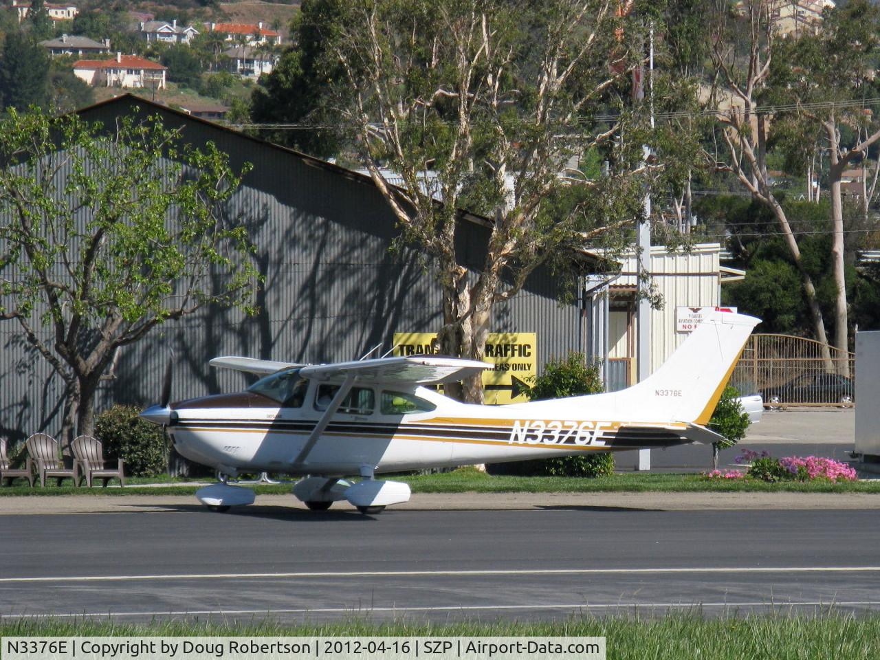 N3376E, 1982 Cessna 182R Skylane C/N 18268243, 1982 Cessna 182R SKYLANE II, Continental O-470-U 230 Hp, taxi to Rwy 04