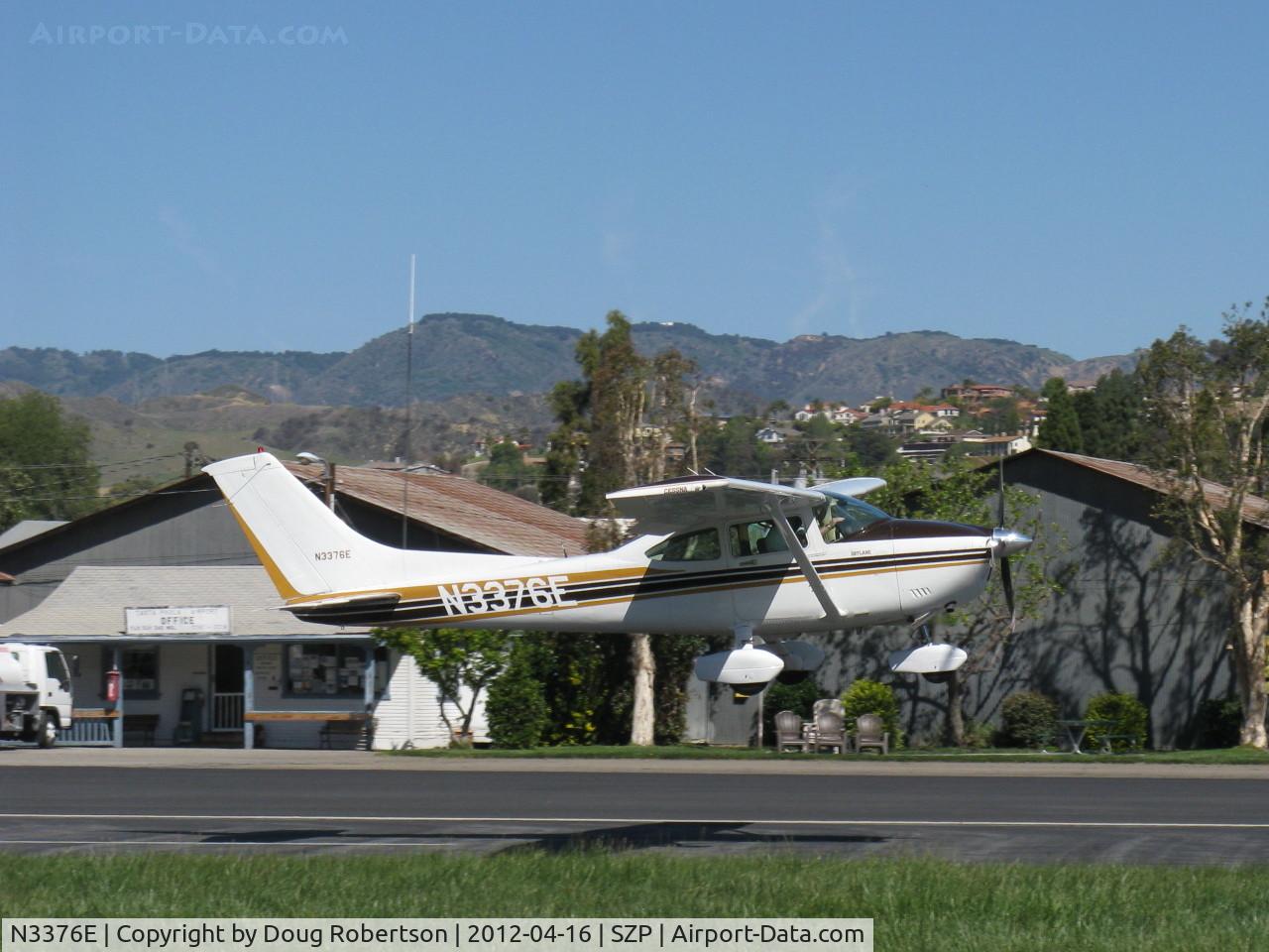 N3376E, 1982 Cessna 182R Skylane C/N 18268243, 1982 Cessna 182R SKYLANE II, Continental O-470-U 230 Hp, takeoff Rwy 04