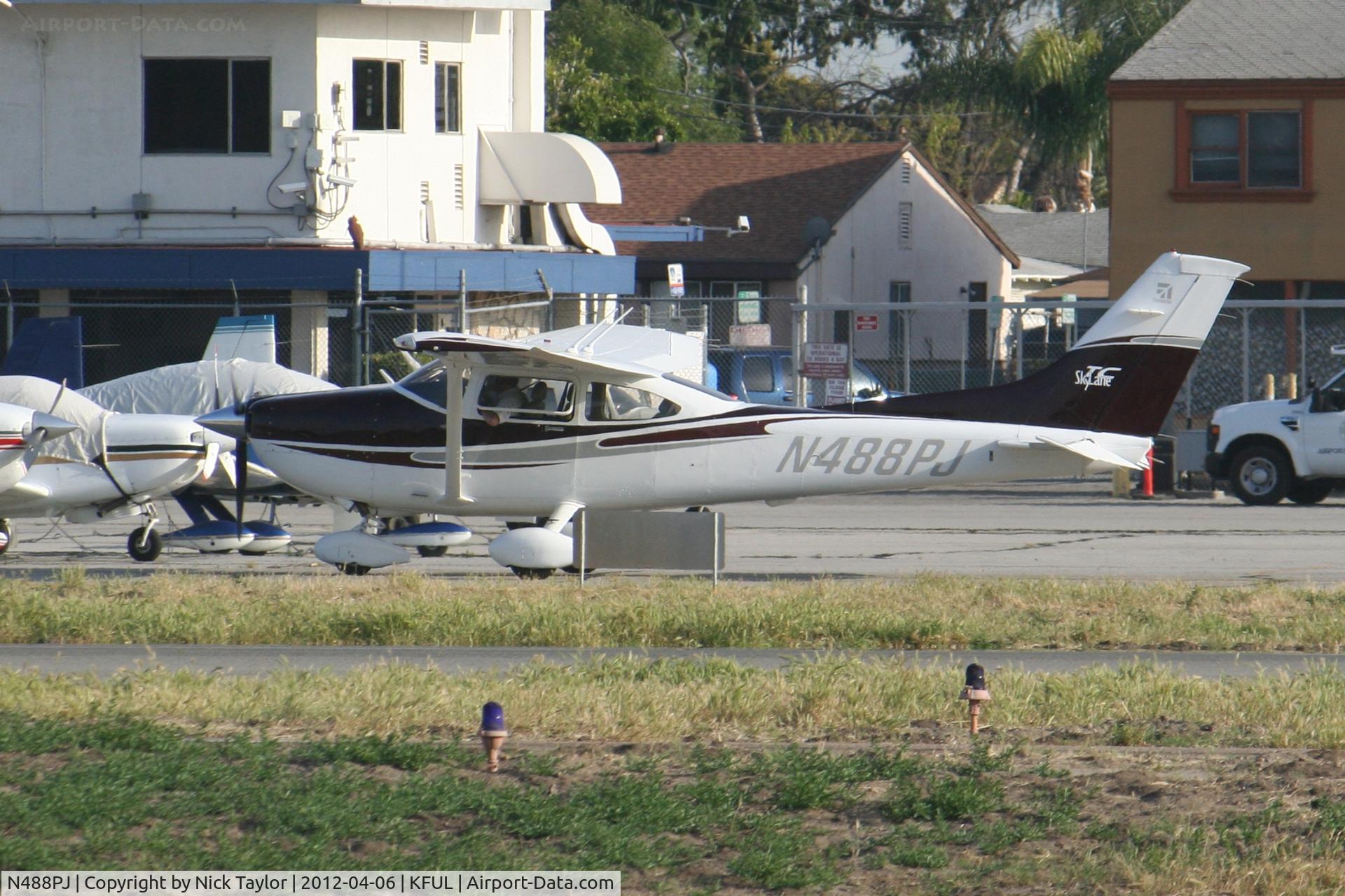 N488PJ, 2004 Cessna T182T Turbo Skylane C/N T18208333, Taxiing to 24 via A