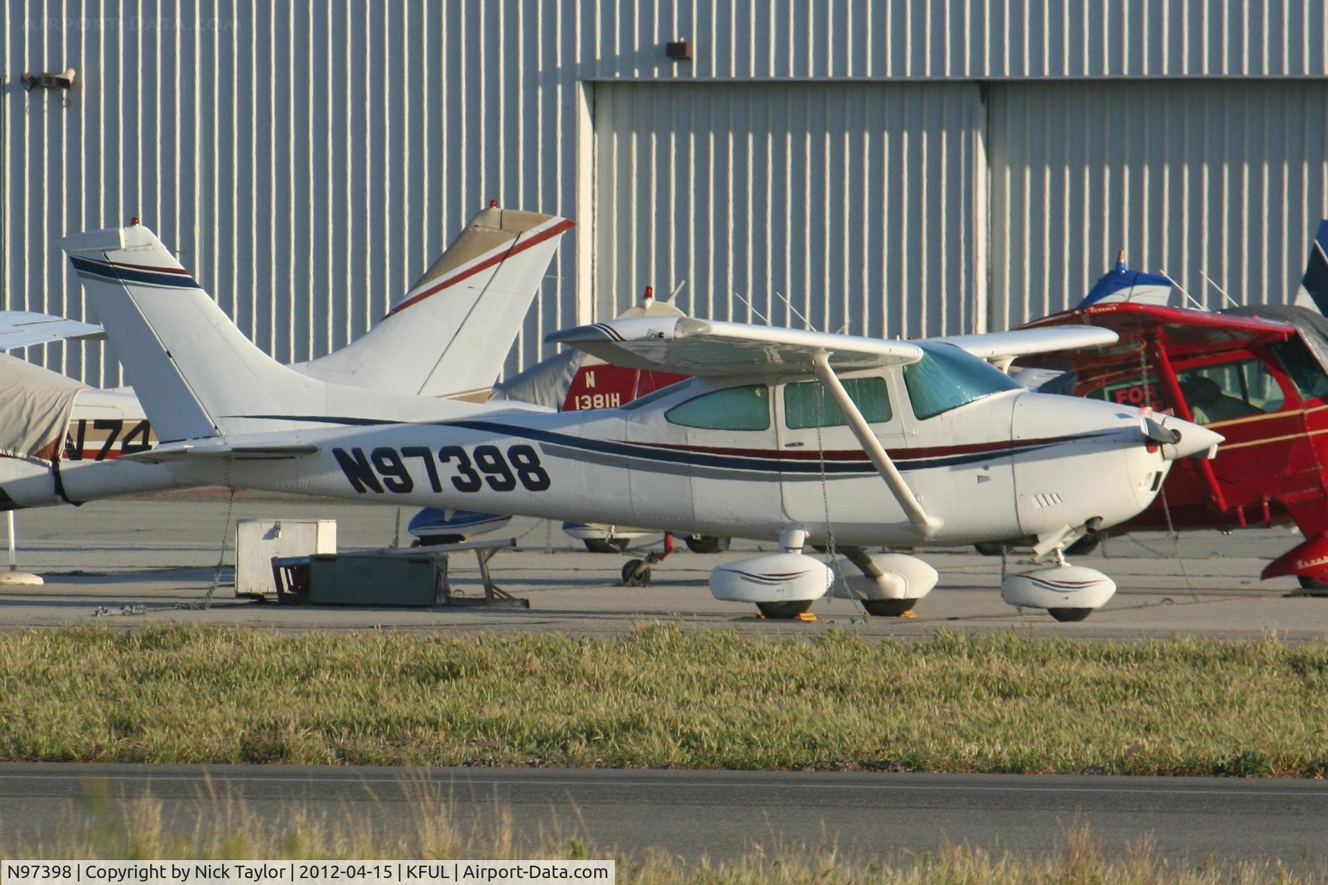 N97398, 1979 Cessna 182Q Skylane C/N 18267080, Parked at Fullerton