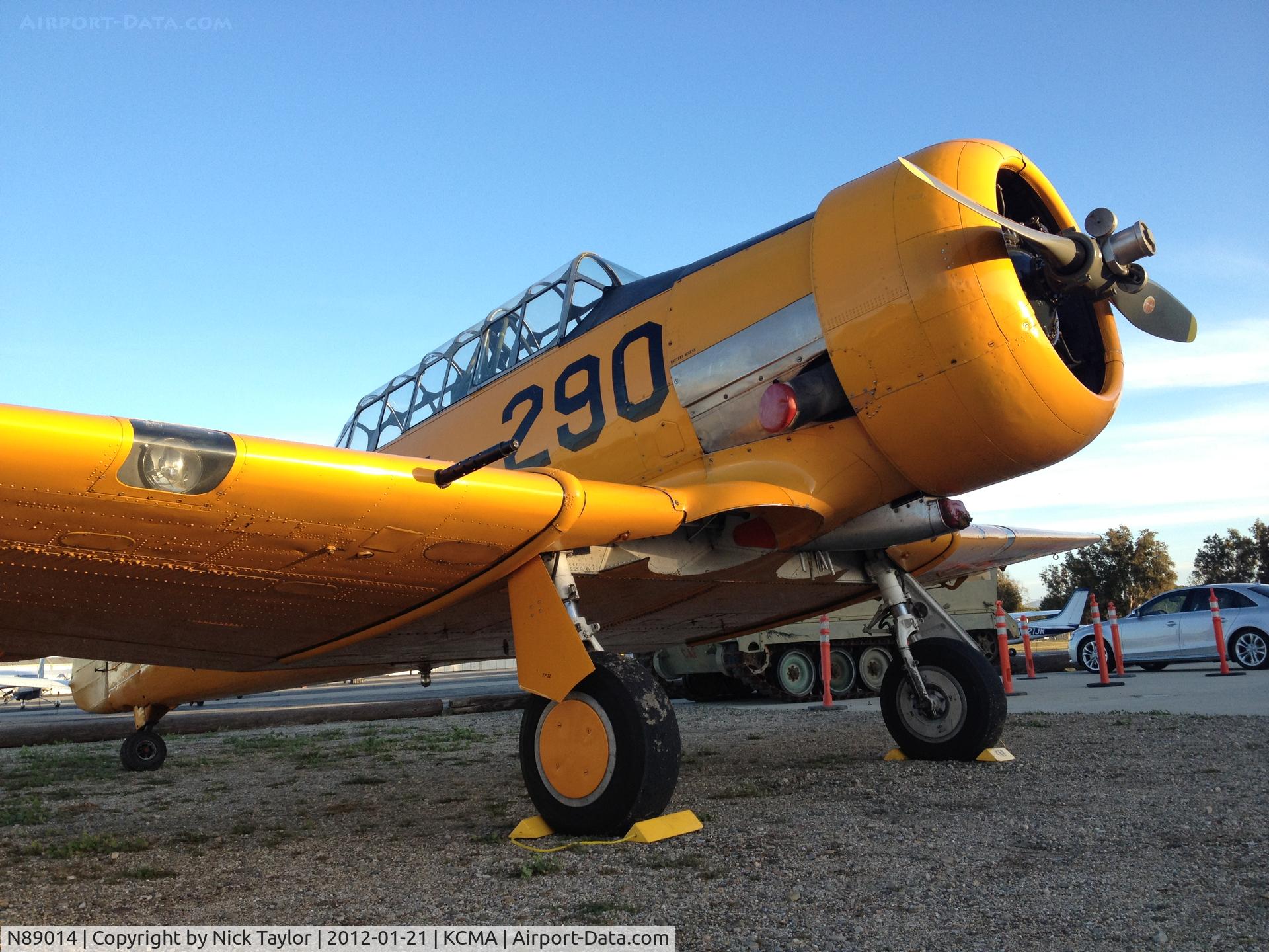 N89014, 1943 North American SNJ-5 Texan Texan C/N 84865, Parked on the CAF ramp