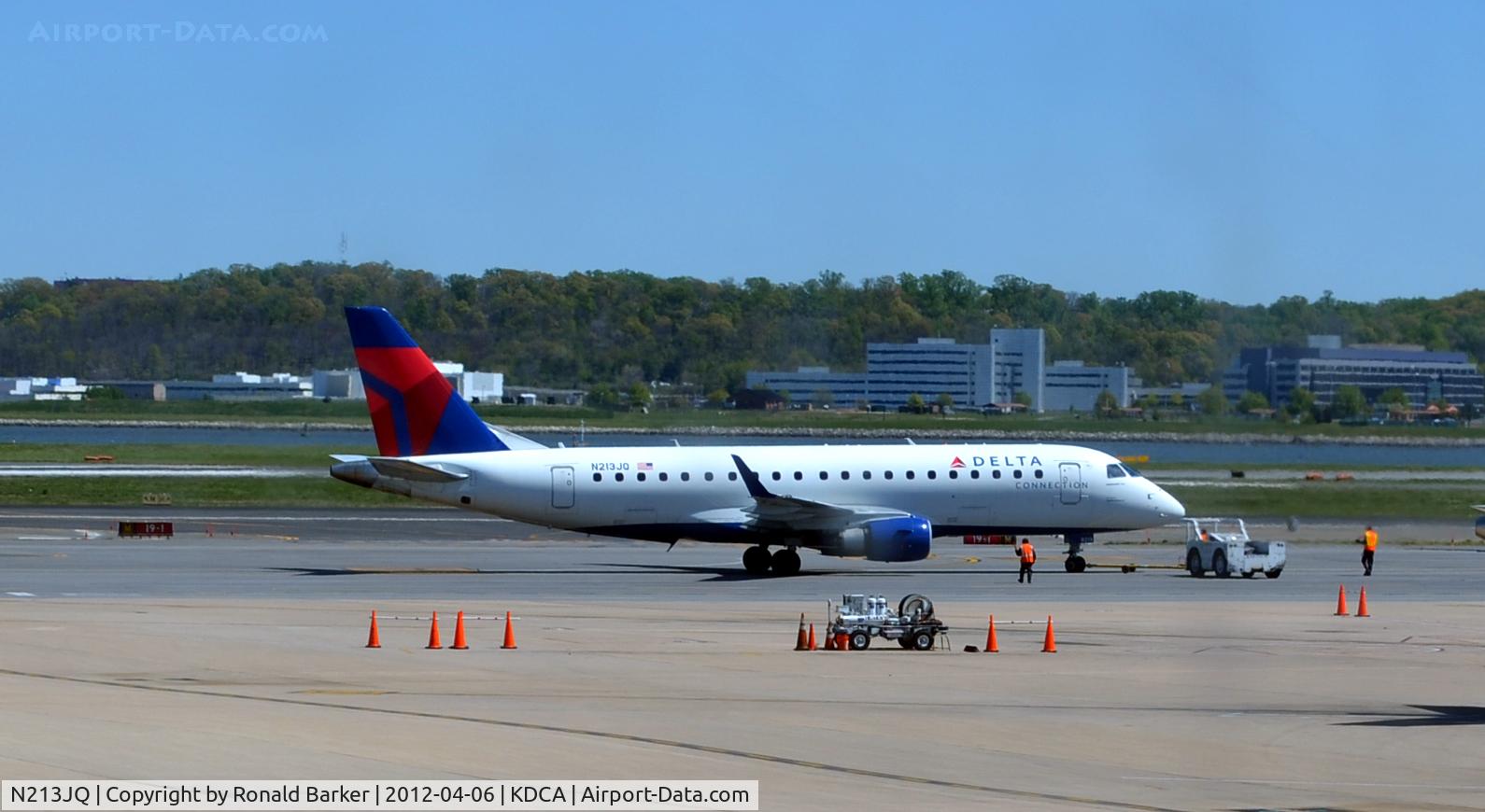 N213JQ, 2009 Embraer 175LR (ERJ-170-200LR) C/N 17000265, DCA, VA