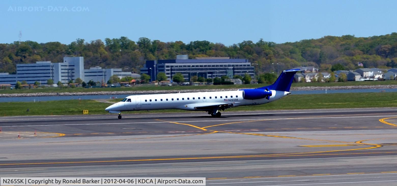 N265SK, 2000 Embraer ERJ-145LR (EMB-145LR) C/N 145226, Landing roll DCA, VA