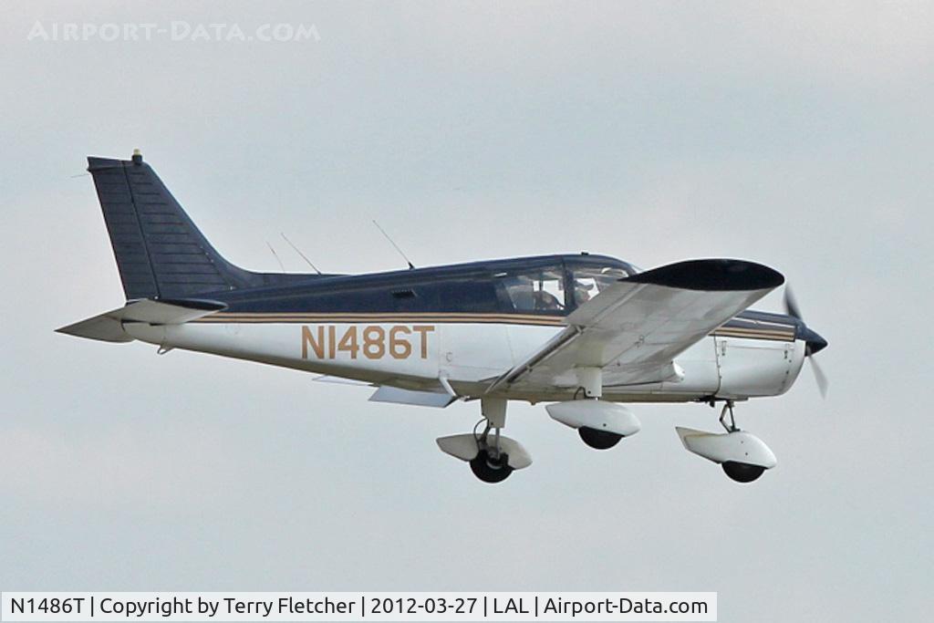N1486T, 1972 Piper PA-28-140 C/N 28-7225533, 1972 Piper PA-28-140, c/n: 28-7225533 at 2012 Sun N Fun