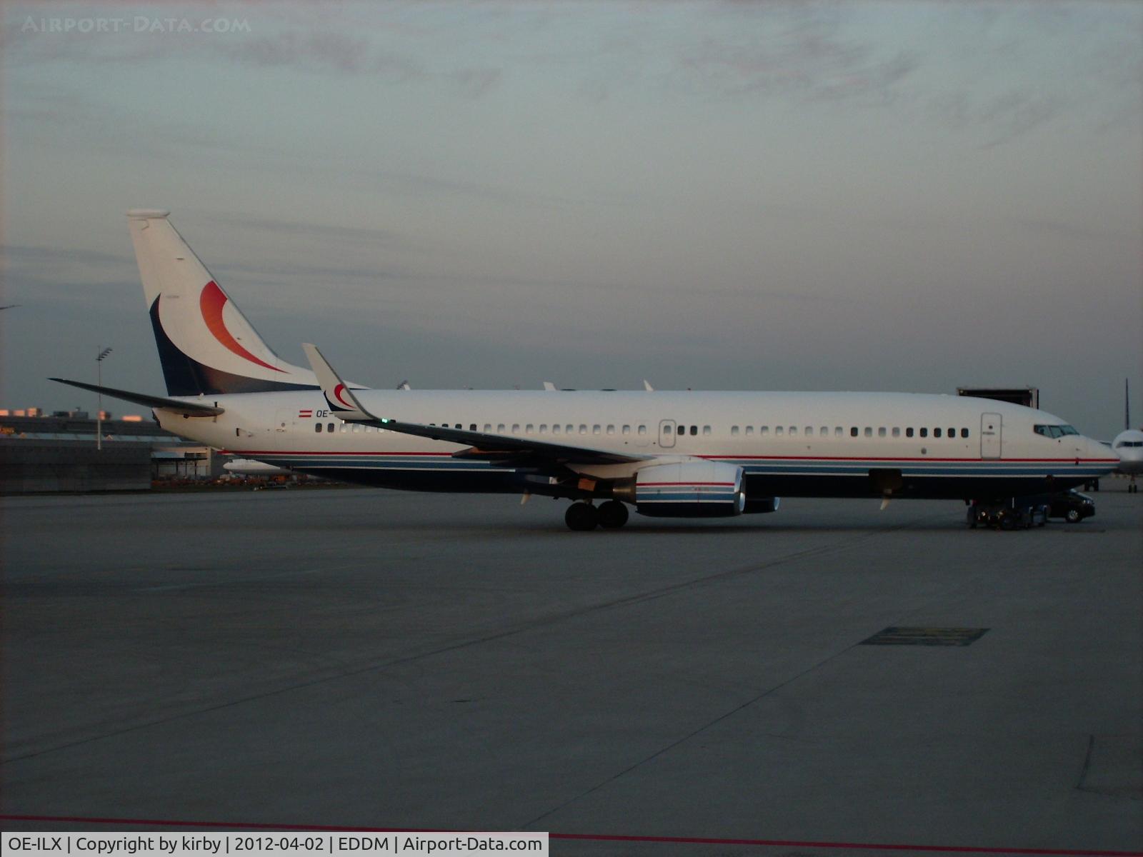 OE-ILX, 2001 Boeing 737-8DR C/N 32777, Global Jet Austria