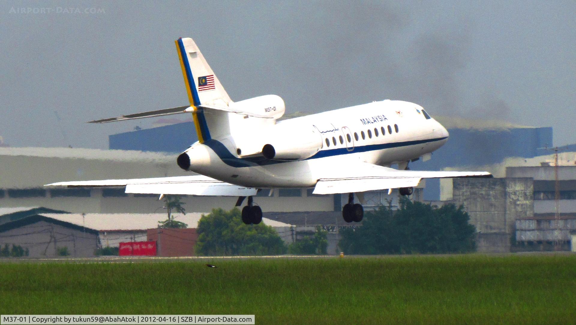 M37-01, 1989 Dassault Falcon 900 C/N 64, Royal Malaysia Air Force