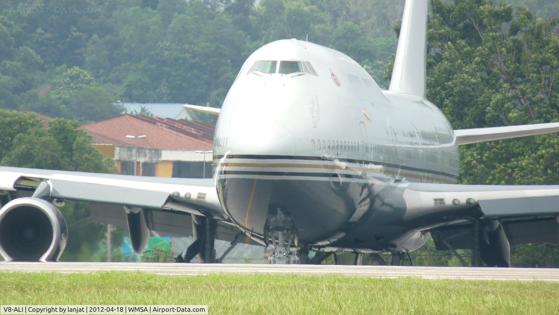 V8-ALI, 1992 Boeing 747-430 C/N 26426, Rare Visitor