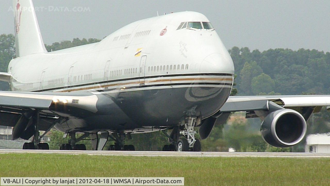 V8-ALI, 1992 Boeing 747-430 C/N 26426, Rare Visitor
