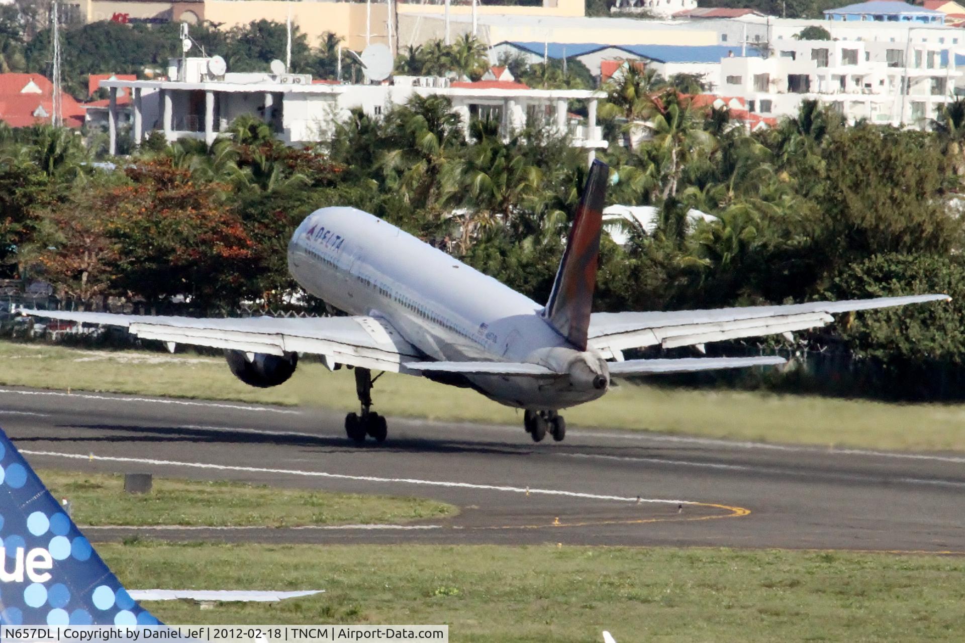 N657DL, 1990 Boeing 757-232 C/N 24419, N657DL