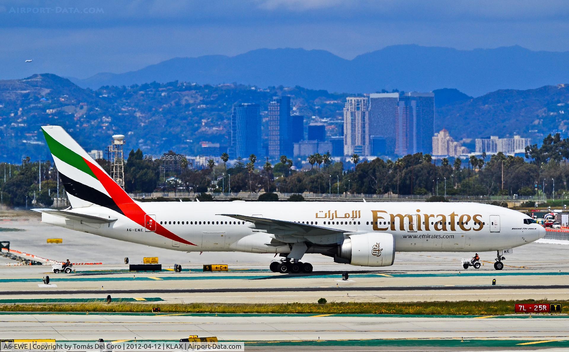 A6-EWE, 2008 Boeing 777-21H/LR C/N 35582, A6-EWE Emirates Boeing 777-21H/LR (cn 35582/725)

Los Angeles International Airport (IATA: LAX, ICAO: KLAX, FAA LID: LAX)
TDelCoro
April 12, 2012