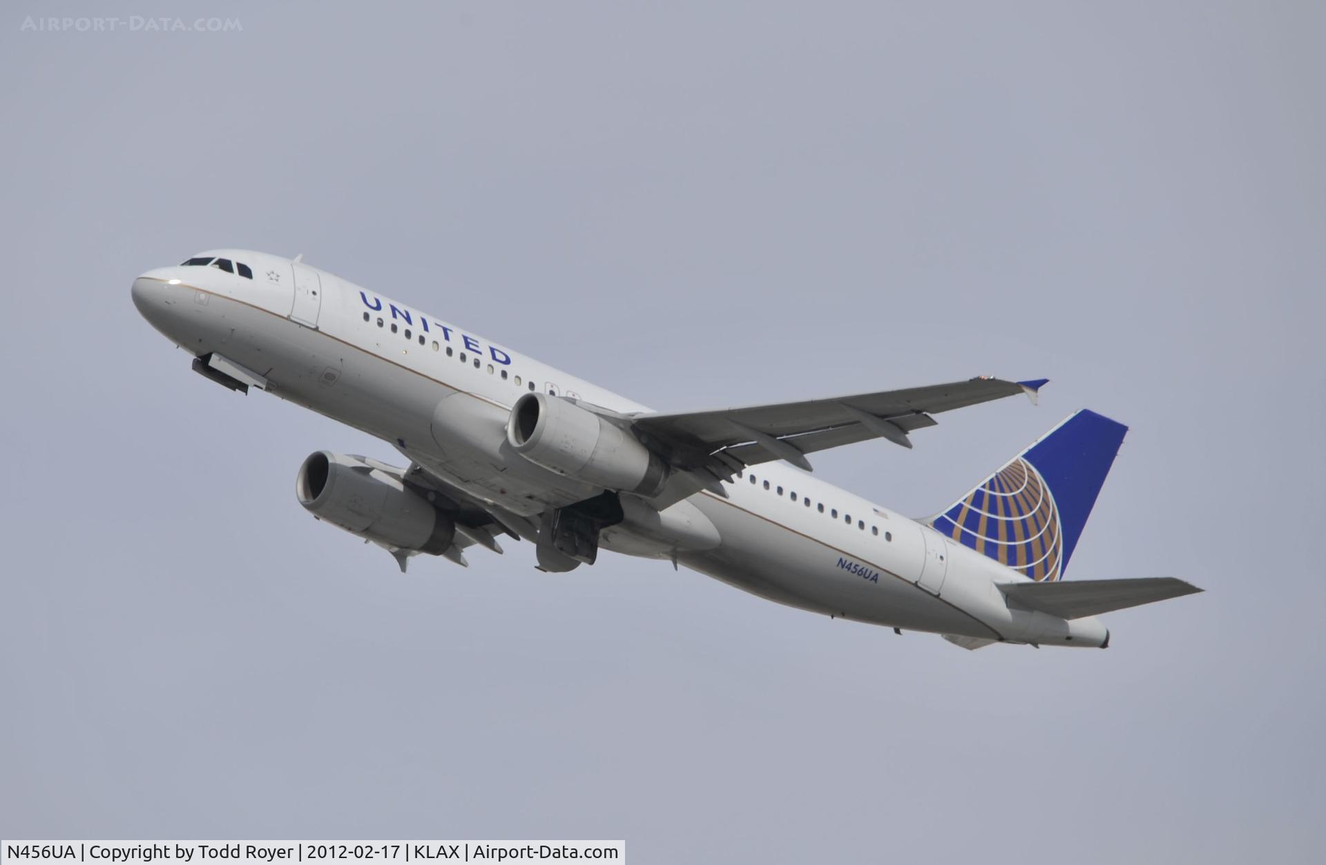 N456UA, 1999 Airbus A320-232 C/N 1128, Departing LAX on 25R