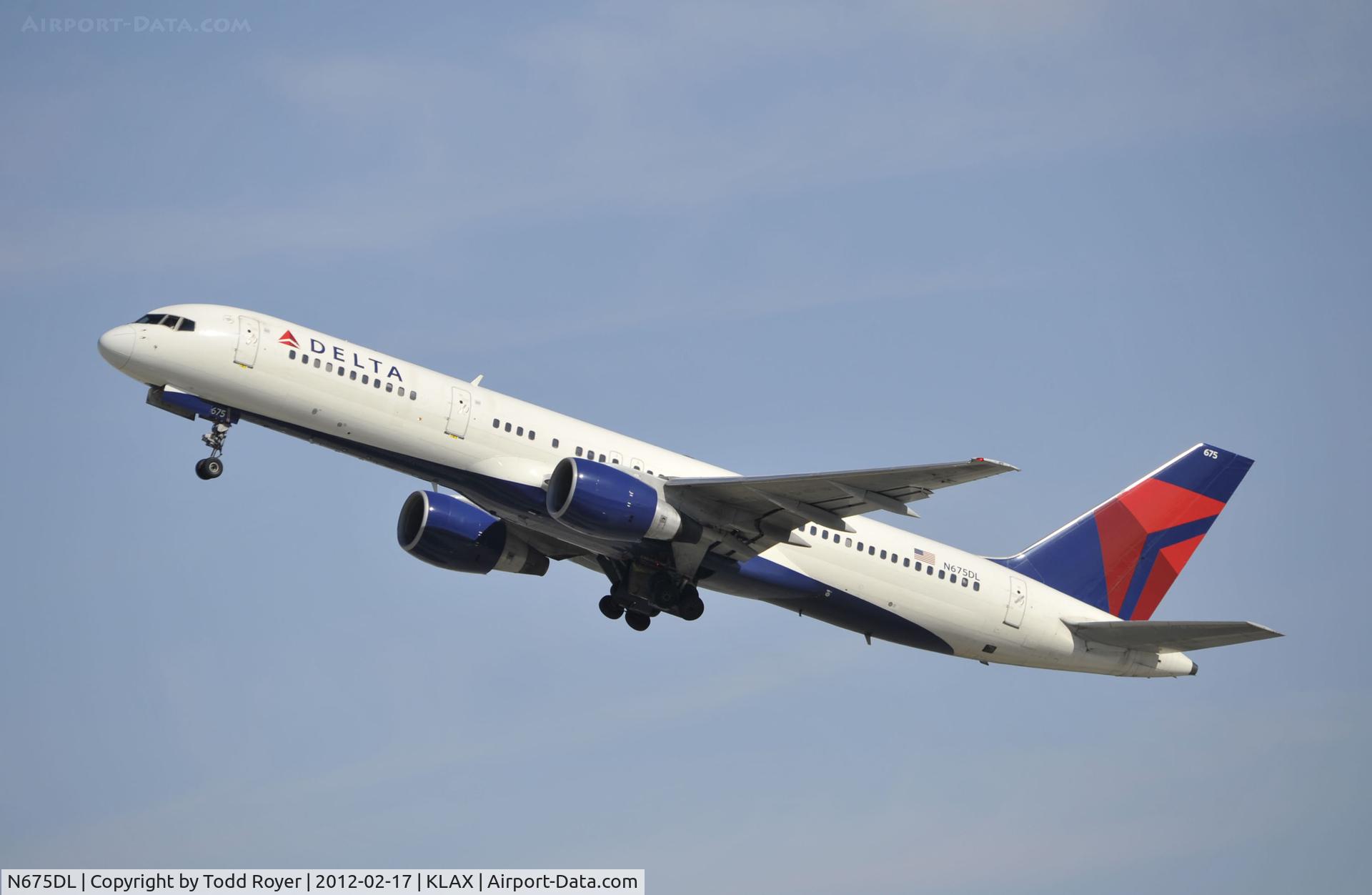 N675DL, 1992 Boeing 757-232 C/N 25980, Departing LAX on 25R