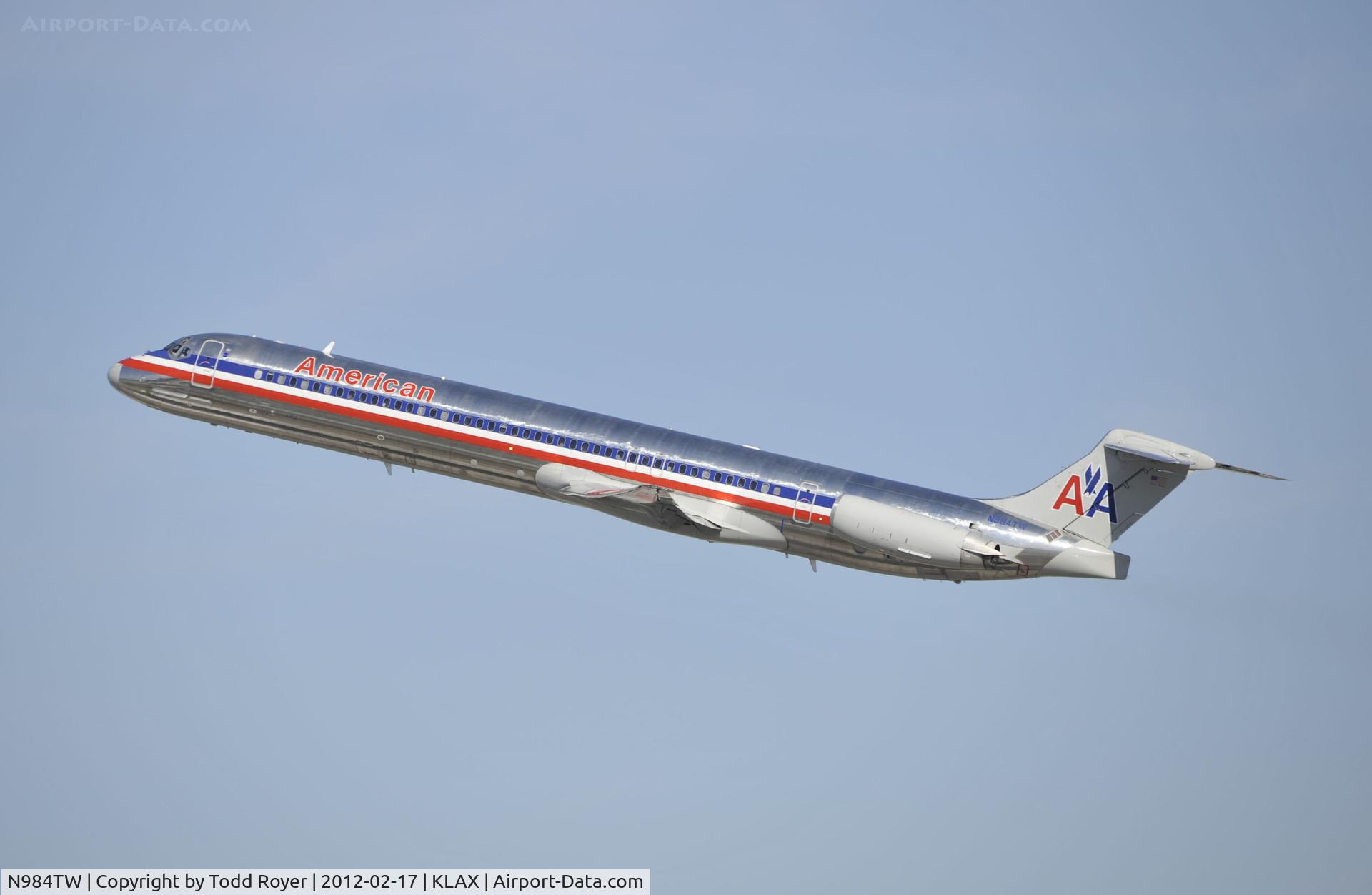 N984TW, 1999 McDonnell Douglas MD-83 (DC-9-83) C/N 53634, Departing LAX on 25R