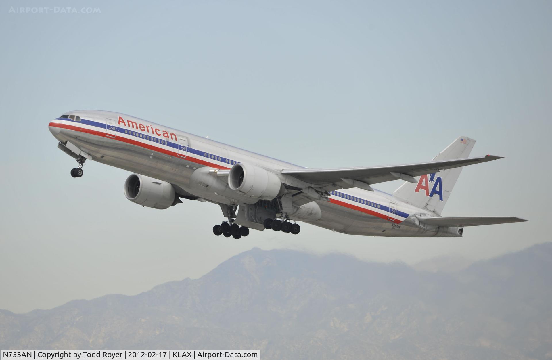 N753AN, 2001 Boeing 777-223 C/N 30261, Departing LAX on 25R