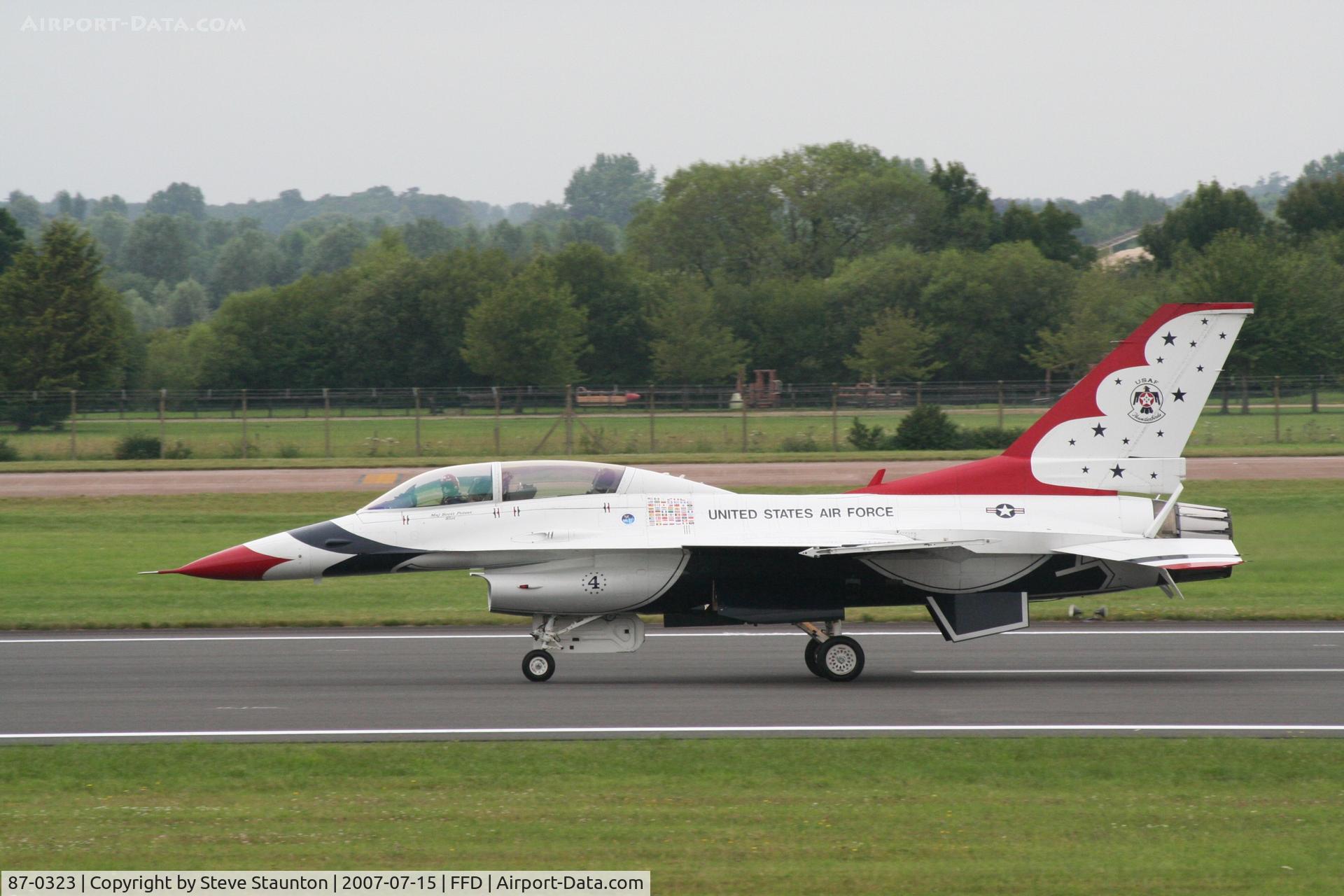 87-0323, 1987 General Dynamics F-16C Fighting Falcon C/N 5C-854, Thunderbirds display at Royal International Air Tattoo 2007
