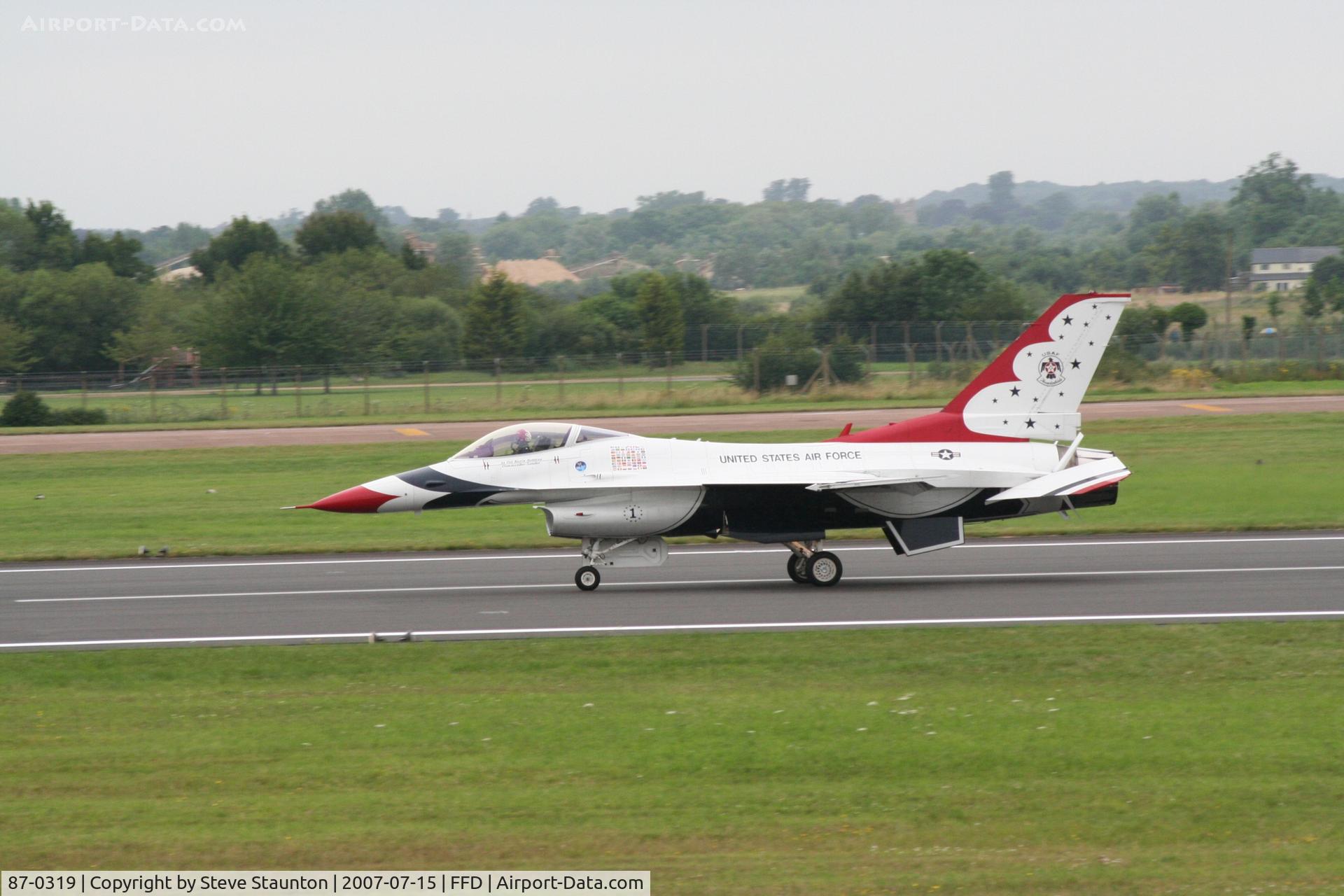 87-0319, 1987 General Dynamics F-16C Fighting Falcon C/N 5C-580, Thunderbirds display at Royal International Air Tattoo 2007
