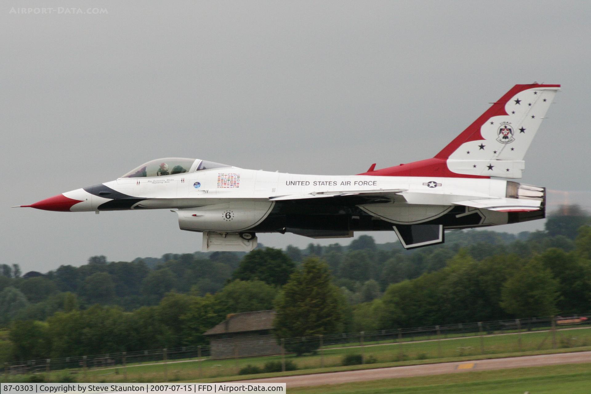 87-0303, 1987 General Dynamics F-16C Fighting Falcon C/N 5C-564, Thunderbirds display at Royal International Air Tattoo 2007