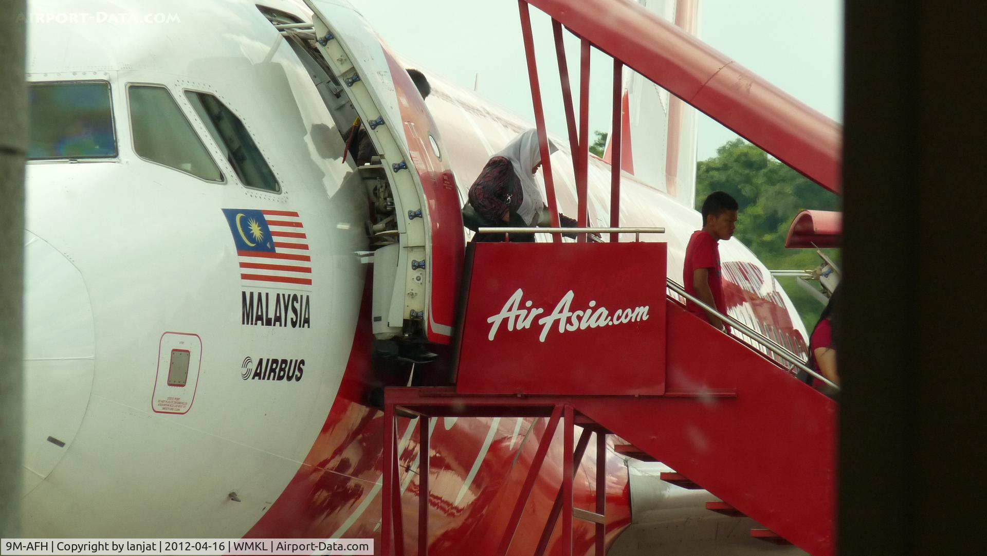 9M-AFH, 2006 Airbus A320-214 C/N 2826, Taken from Depature Hall
