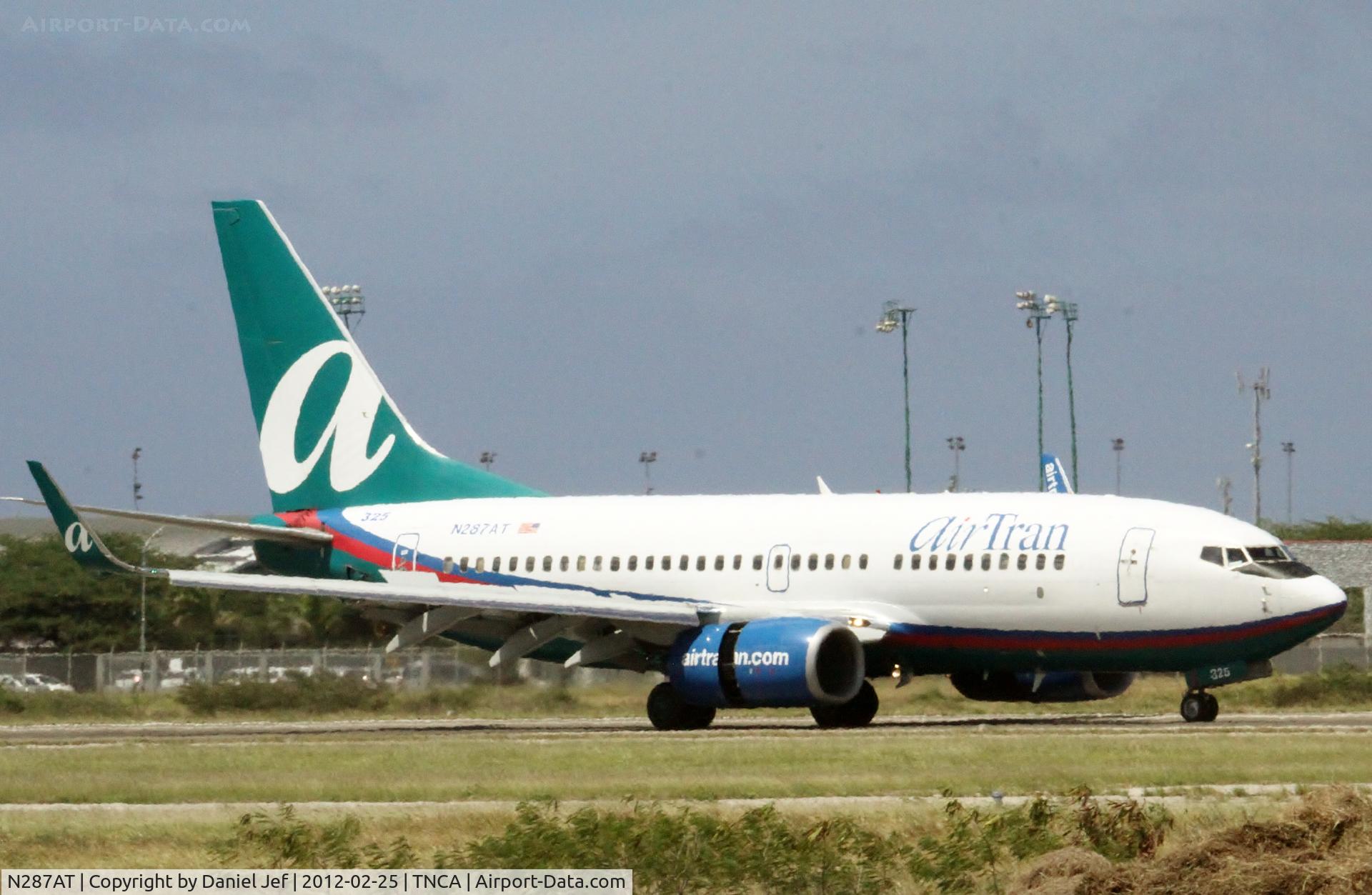 N287AT, 2006 Boeing 737-76N C/N 32671, N287AT