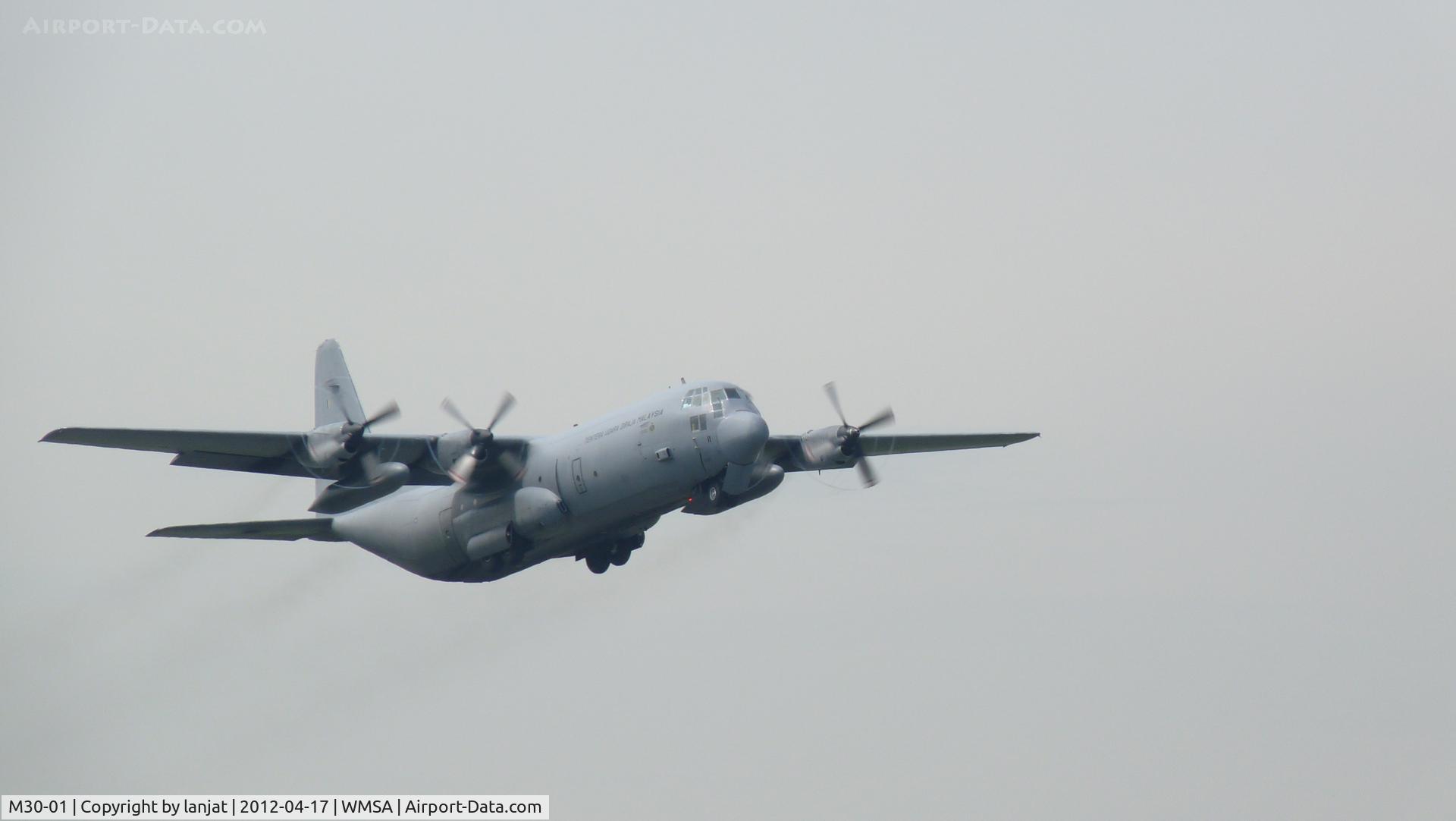 M30-01, 1976 Lockheed C-130H Hercules C/N 382-4656, Beautiful Take Off