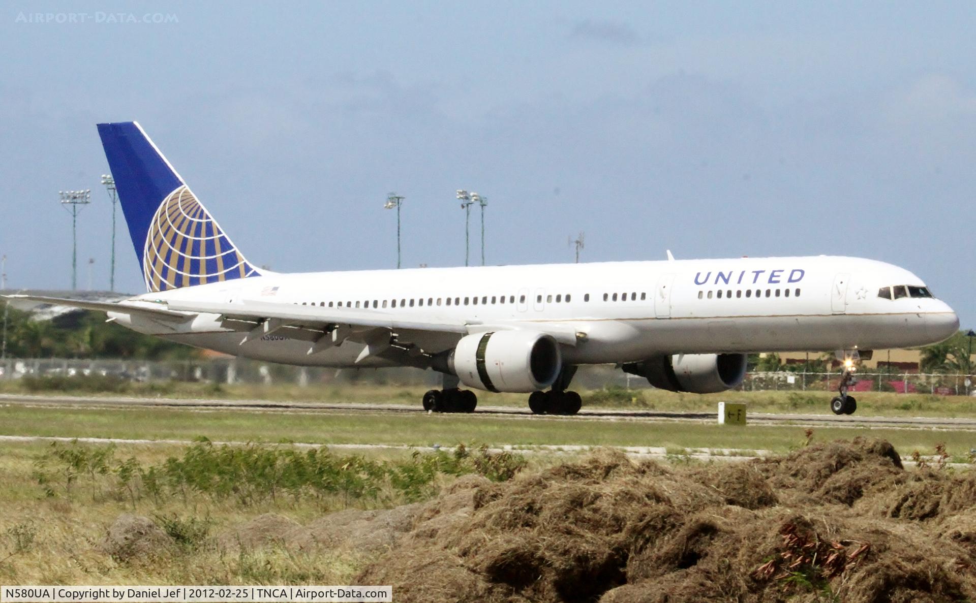 N580UA, 1993 Boeing 757-222 C/N 26698, N580UA
