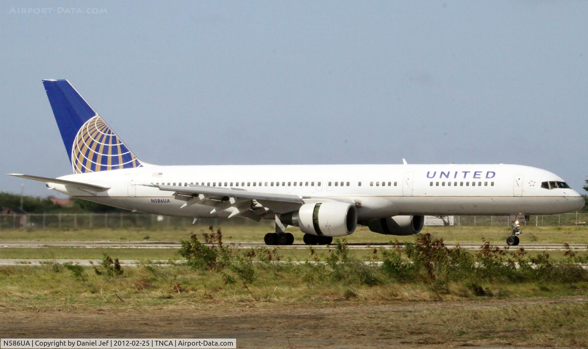N586UA, 1993 Boeing 757-222F C/N 26710, N586UA