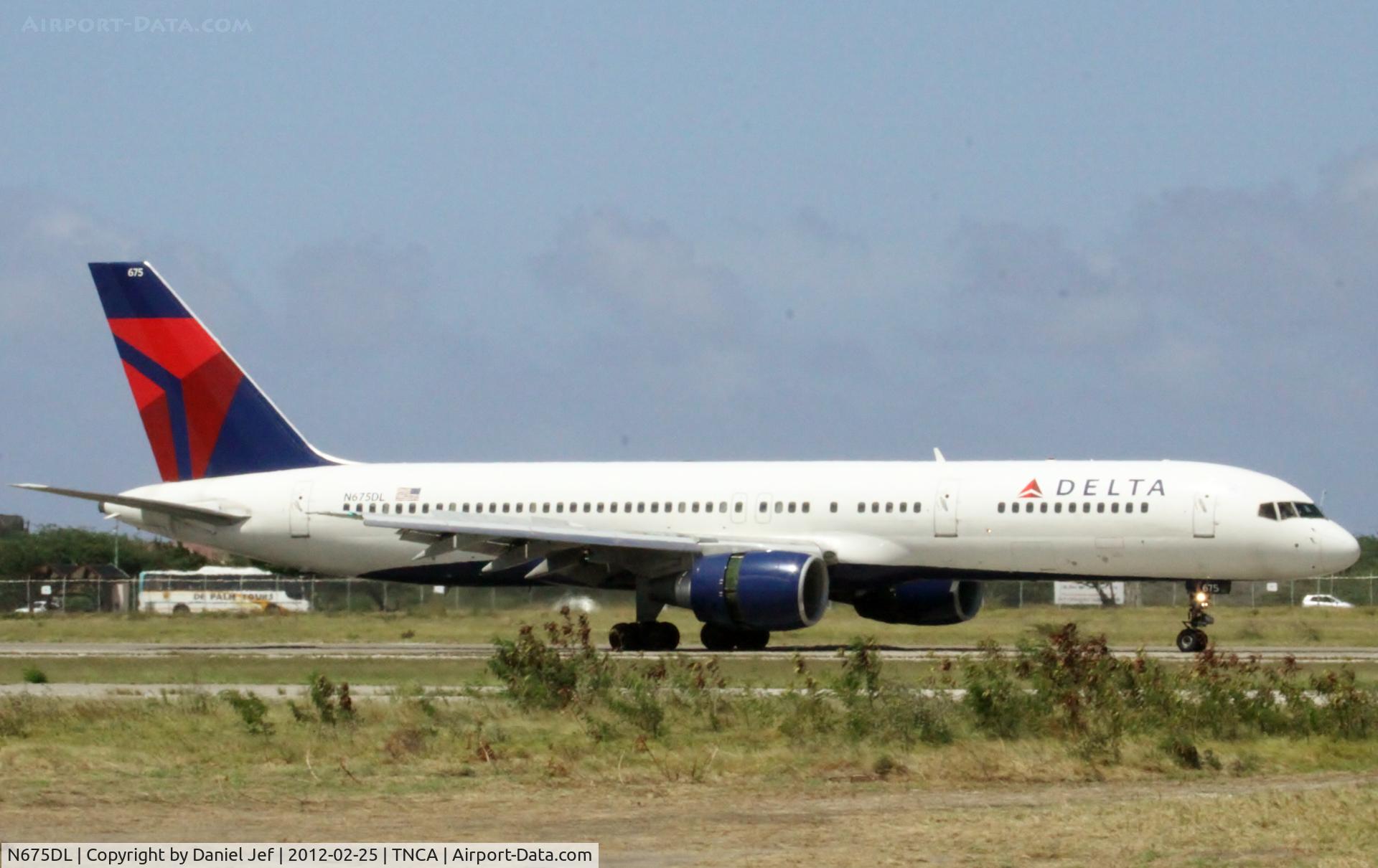 N675DL, 1992 Boeing 757-232 C/N 25980, N675DL