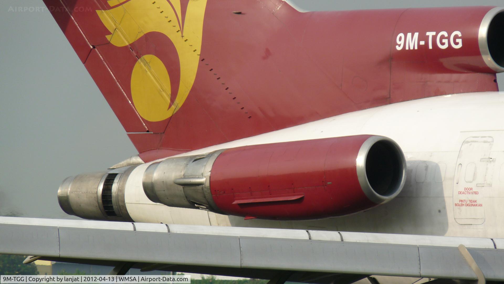 9M-TGG, 1979 Boeing 727-247F C/N 21699, Close Up