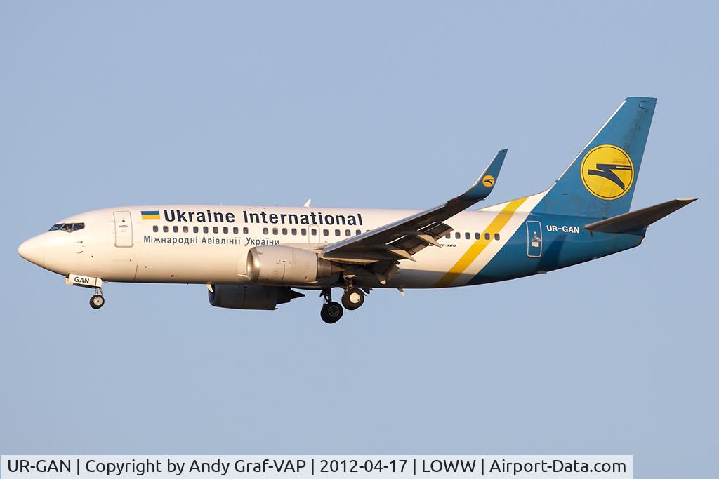 UR-GAN, 1998 Boeing 737-36N C/N 28569, Ukraine International 737-300