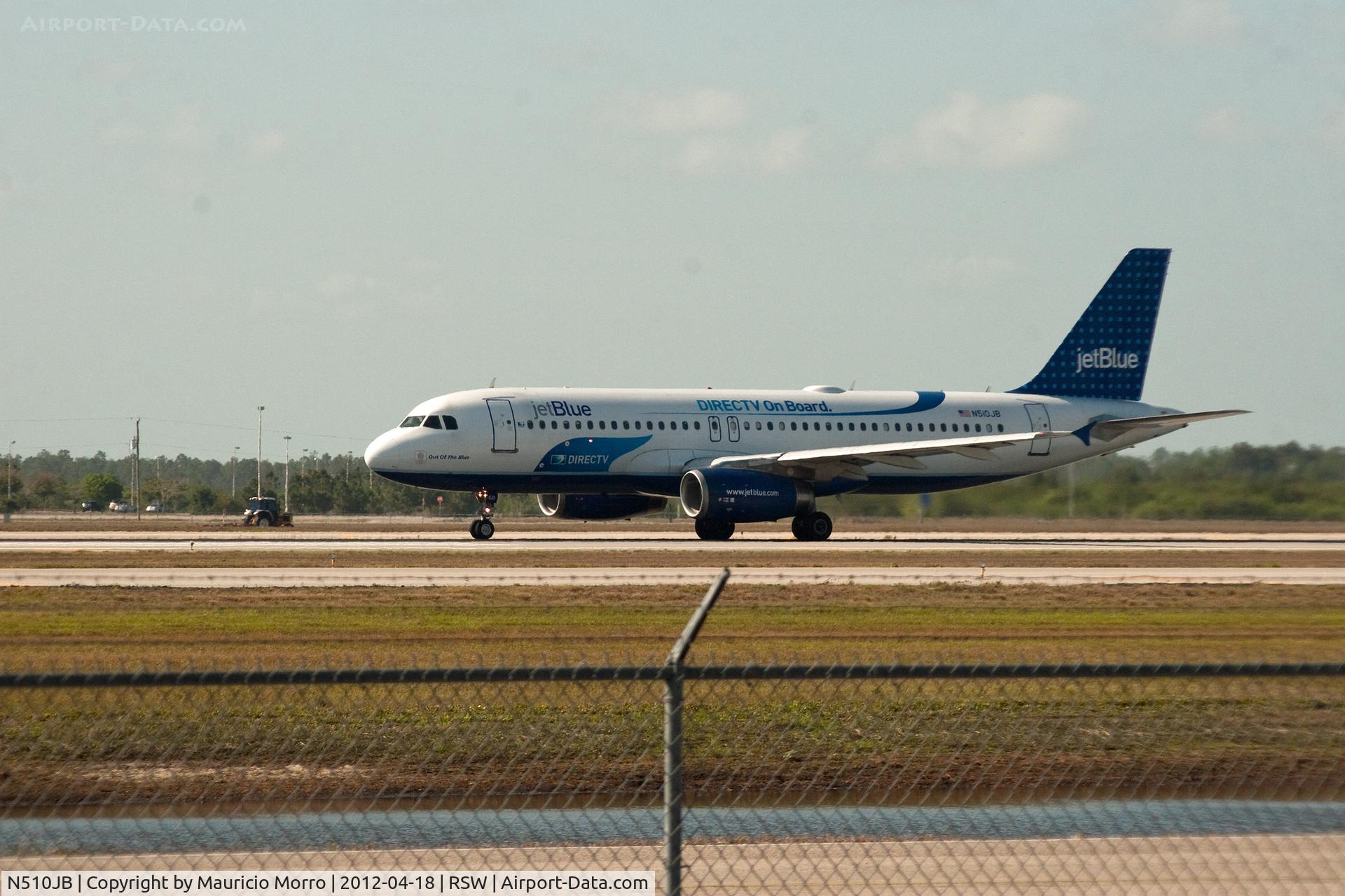 N510JB, 2000 Airbus A320-232 C/N 1280, A320 displaying new colors (or new advertising?)