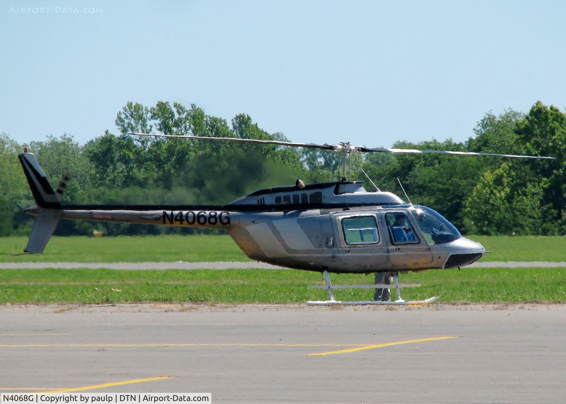 N4068G, 1968 Bell 206B C/N 229, At Downtown Shreveport.