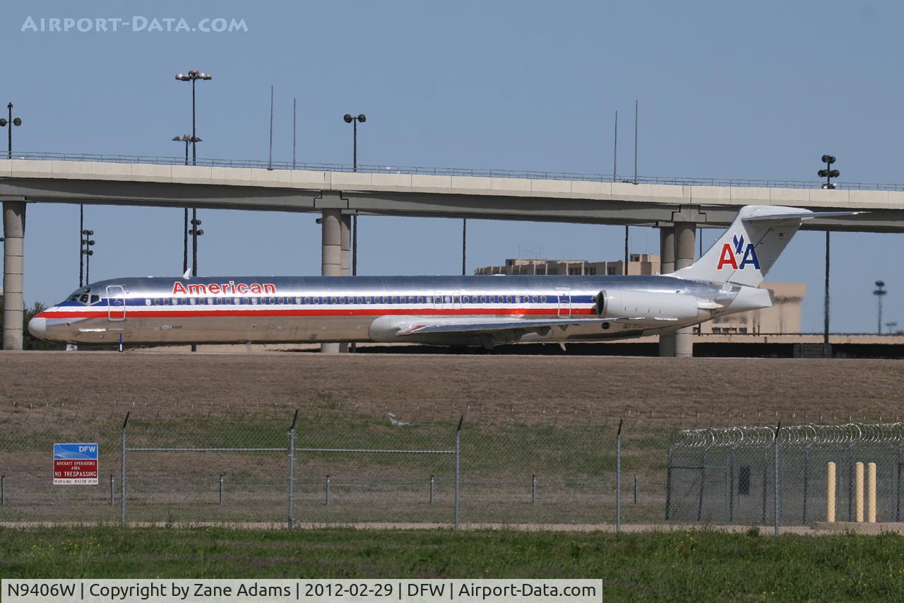 N9406W, 1992 McDonnell Douglas MD-83 (DC-9-83) C/N 53126, At DFW Airport