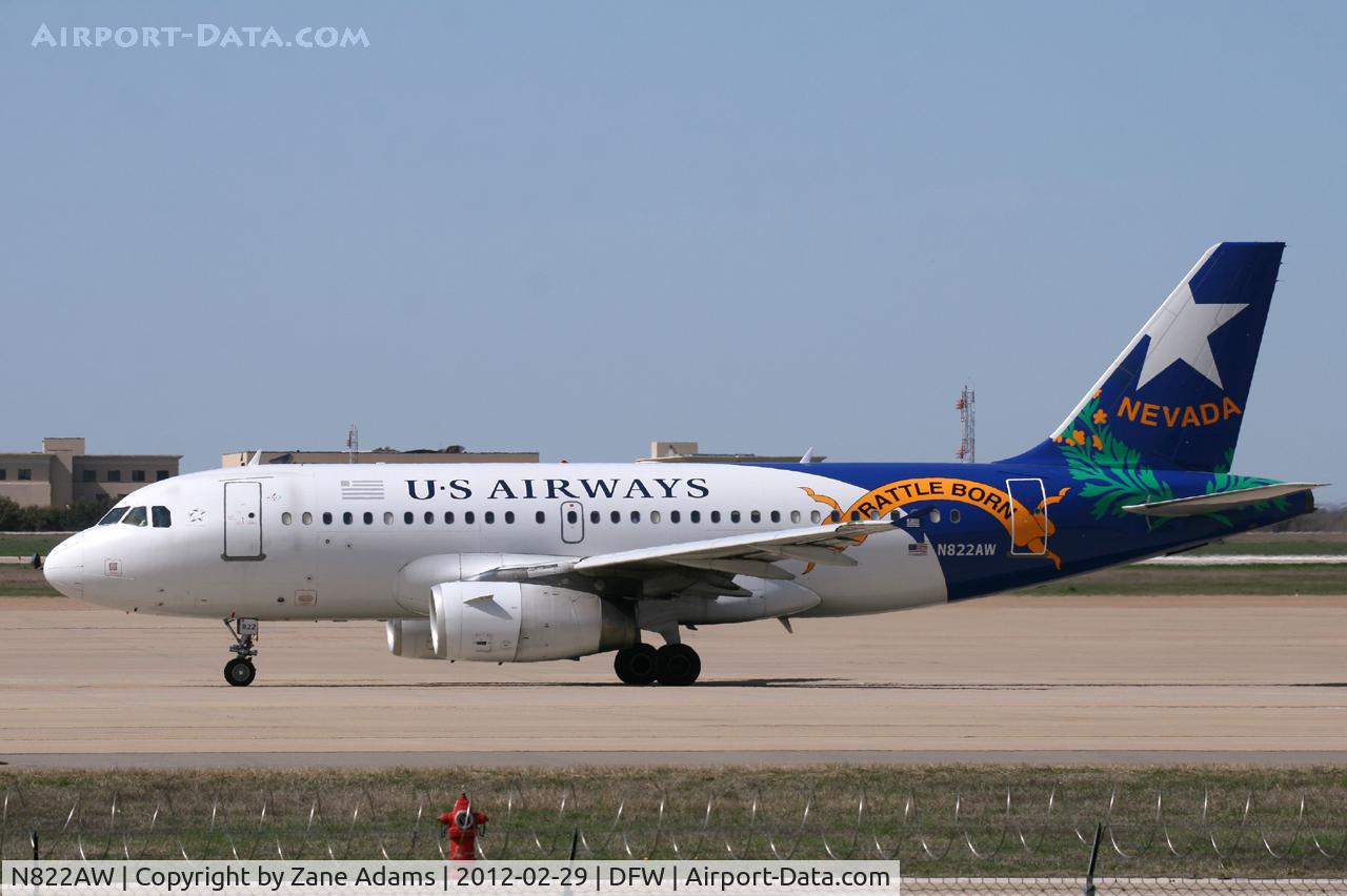 N822AW, 2000 Airbus A319-132 C/N 1410, At DFW Airport