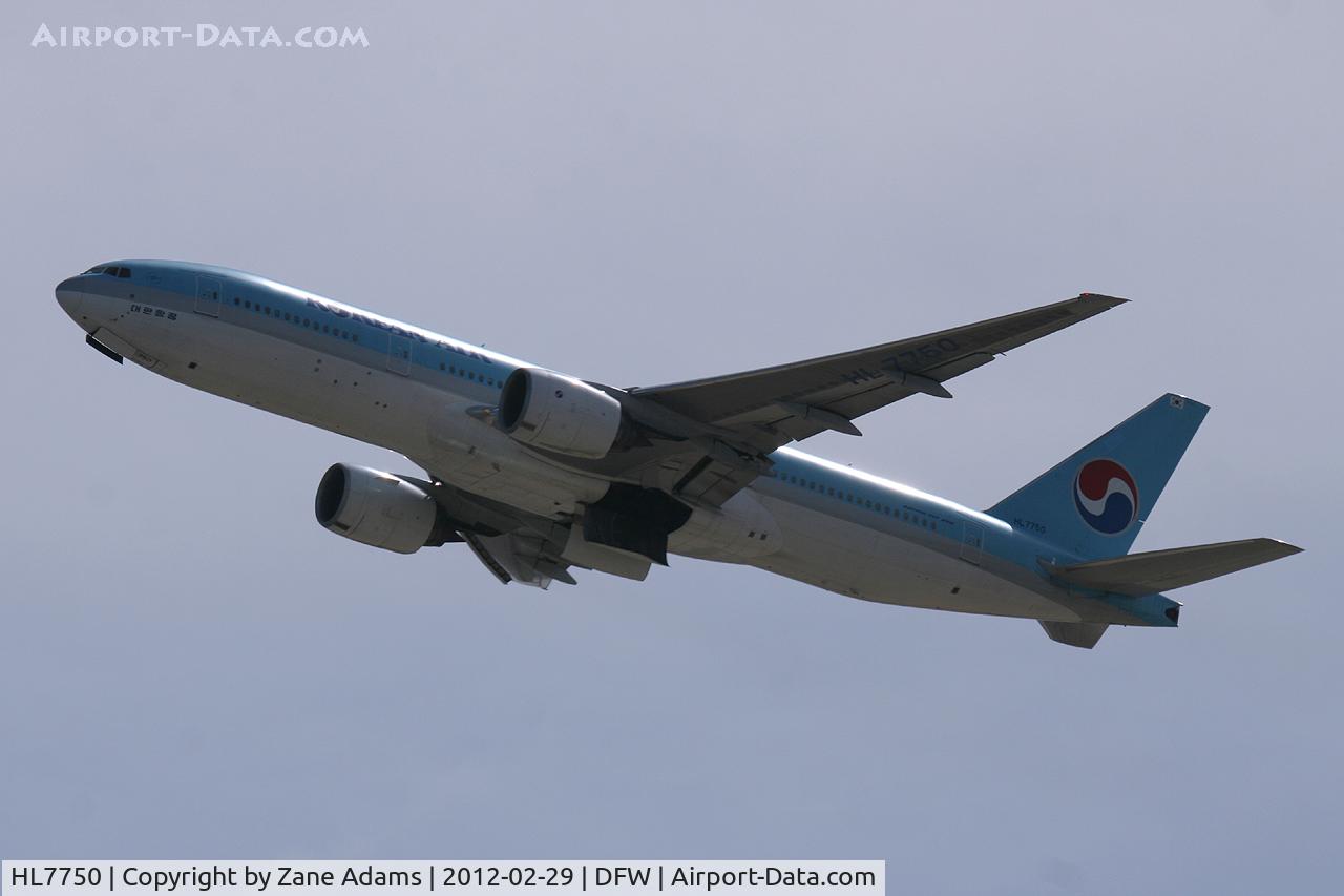 HL7750, 2007 Boeing 777-2B5/ER C/N 34209, At DFW Airport