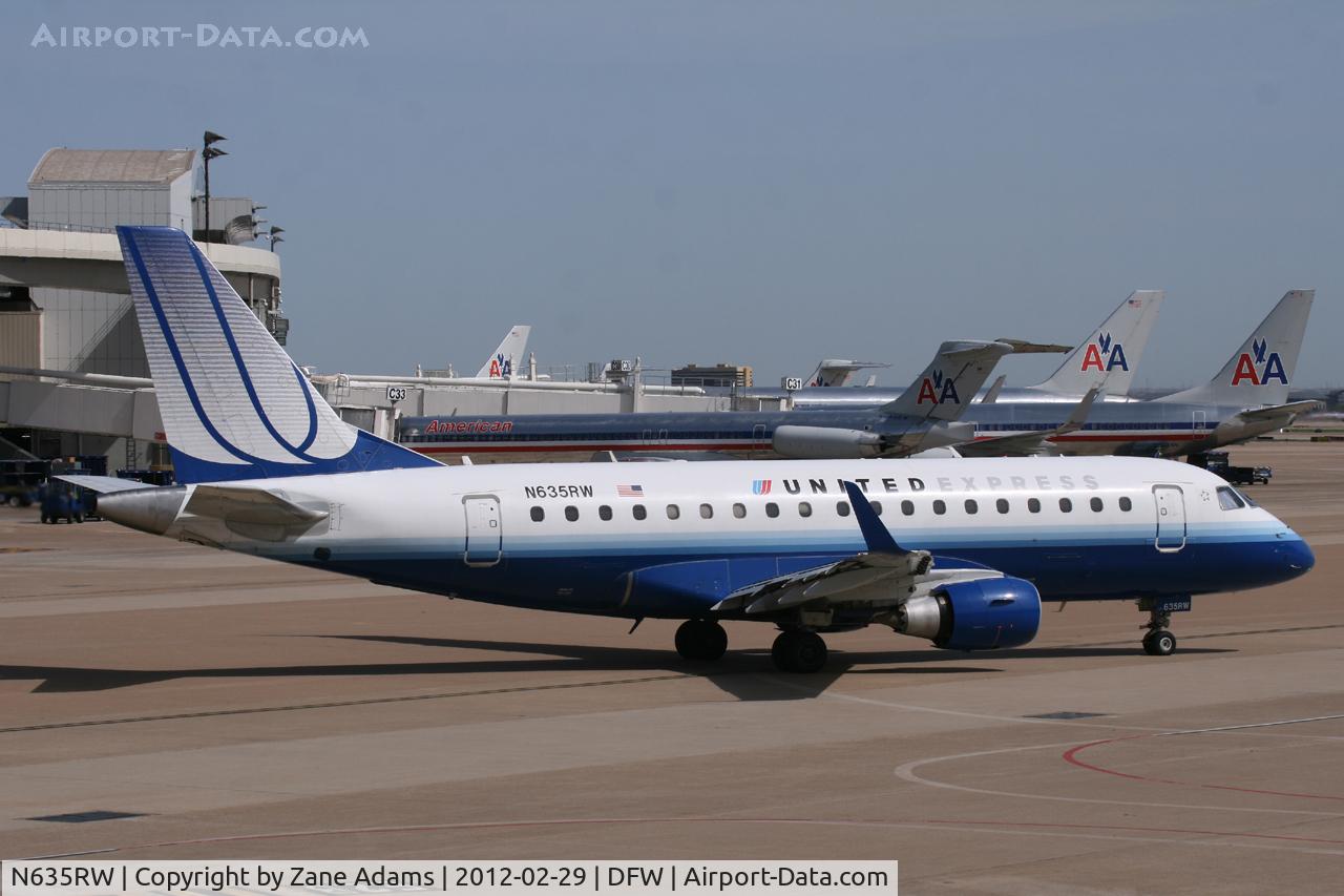 N635RW, 2004 Embraer 170SE (ERJ-170-100SE) C/N 17000056, At DFW Airport