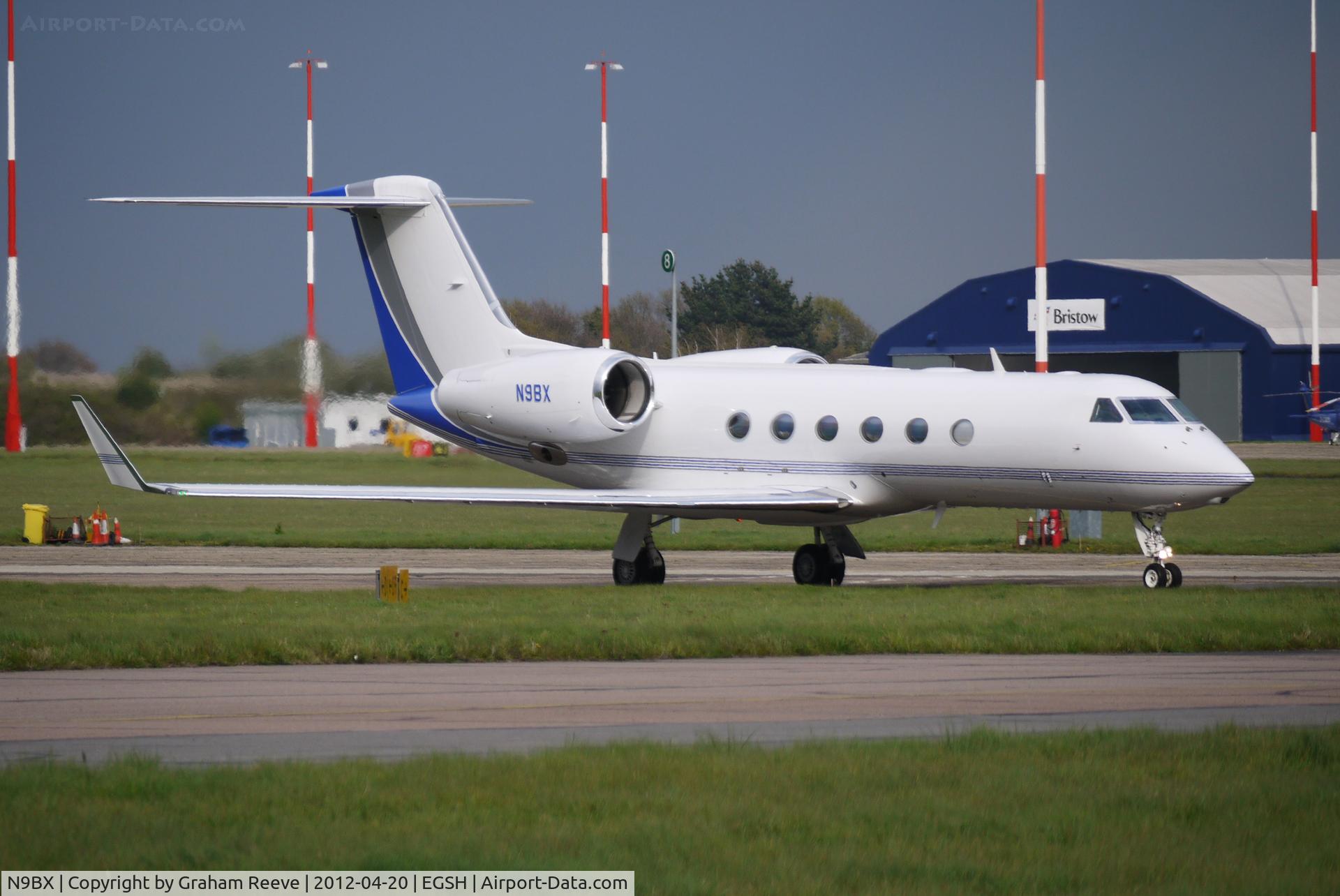 N9BX, 2008 Gulfstream Aerospace GIV-X (G450) C/N 4145, Just landed.