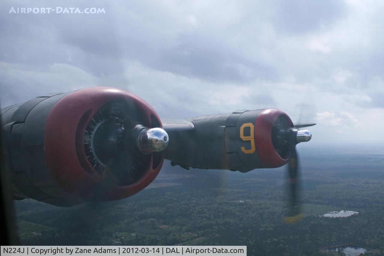 N224J, 1944 Consolidated B-24J-85-CF Liberator C/N 1347 (44-44052), On board the Collings Foundation B-24J 