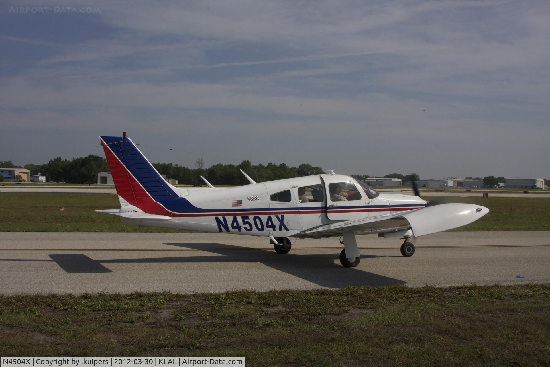 N4504X, 1975 Piper PA-28R-200 C/N 28R-7635065, At Sun 'n Fun 2012
