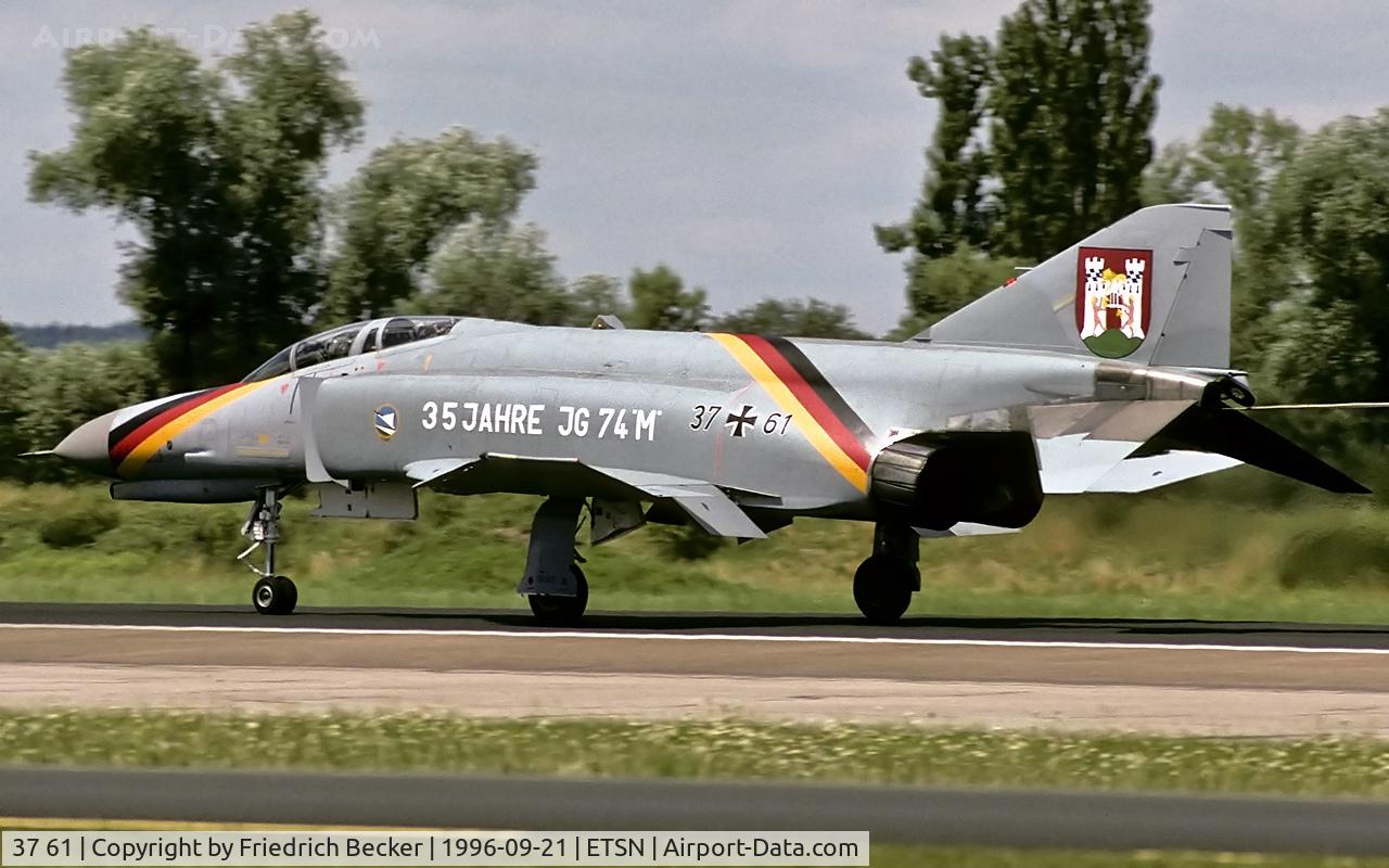 37 61, 1972 McDonnell Douglas F-4F Phantom II C/N 4497, decelerating after touchdown