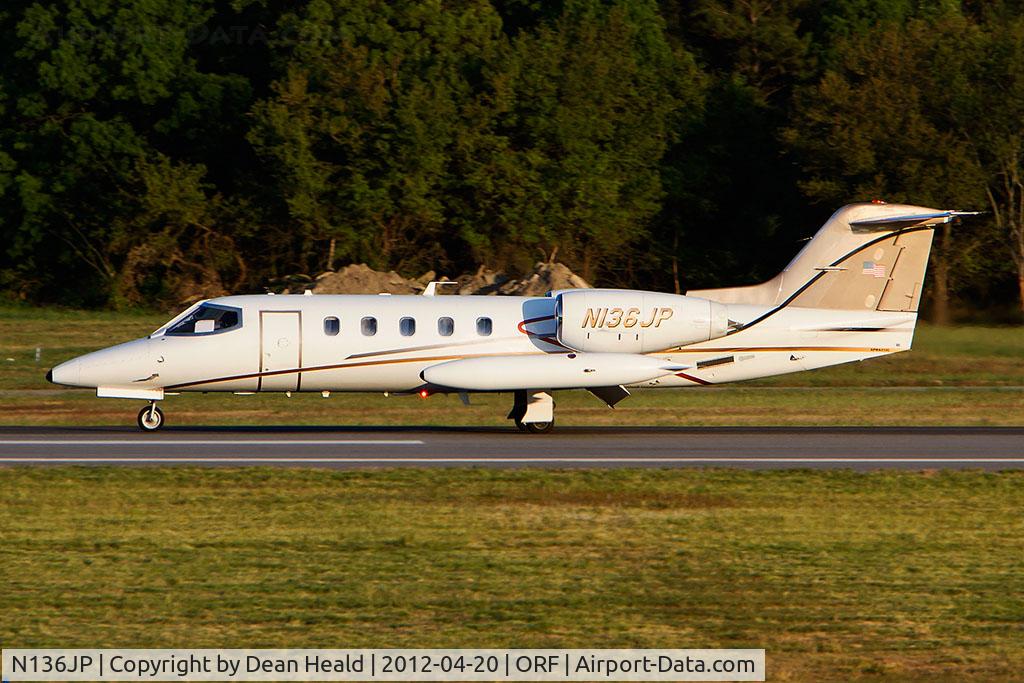 N136JP, Gates Learjet 35A C/N 35A-359, 1980 Learjet 35A N136JP rolling out on RWY 5 after arrival from Bermuda Int'l (TXKF/BDA).