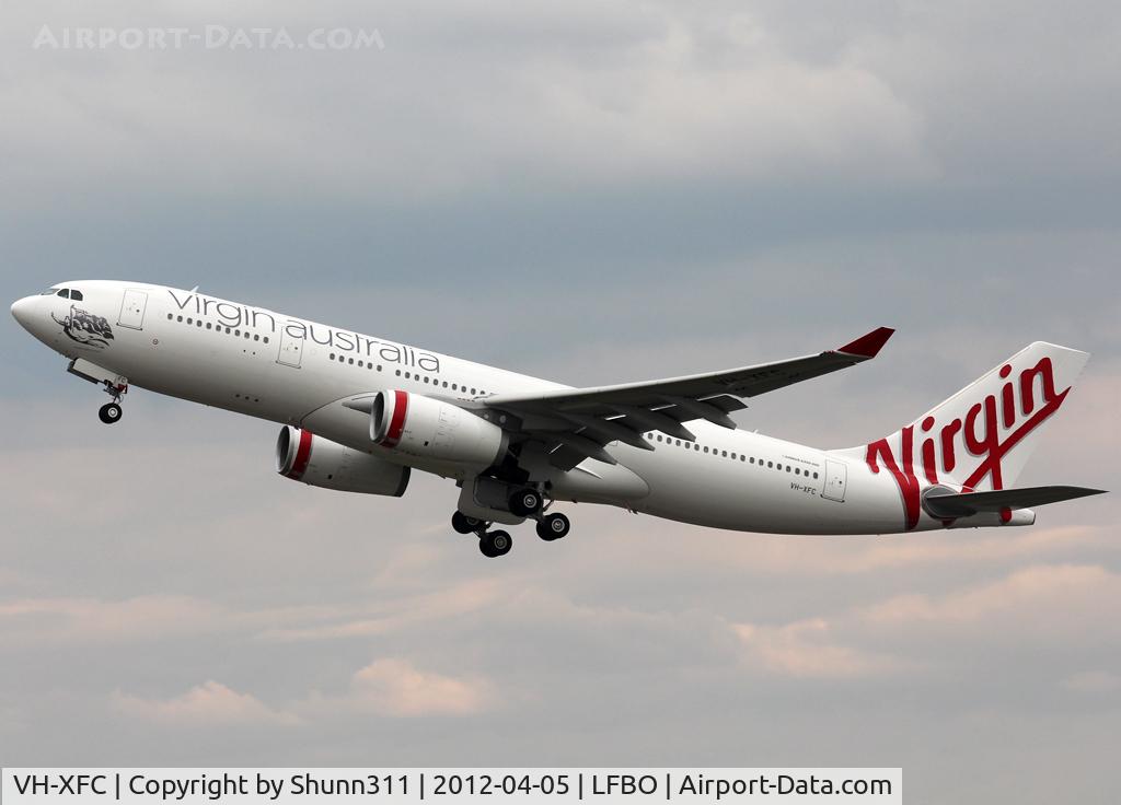 VH-XFC, 2012 Airbus A330-243 C/N 1293, Delivery day...