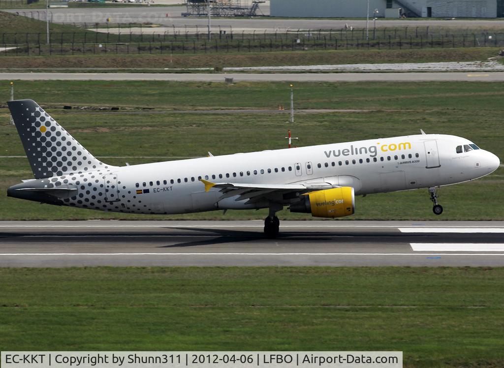 EC-KKT, 2007 Airbus A320-214 C/N 3293, Landing rwy 14R