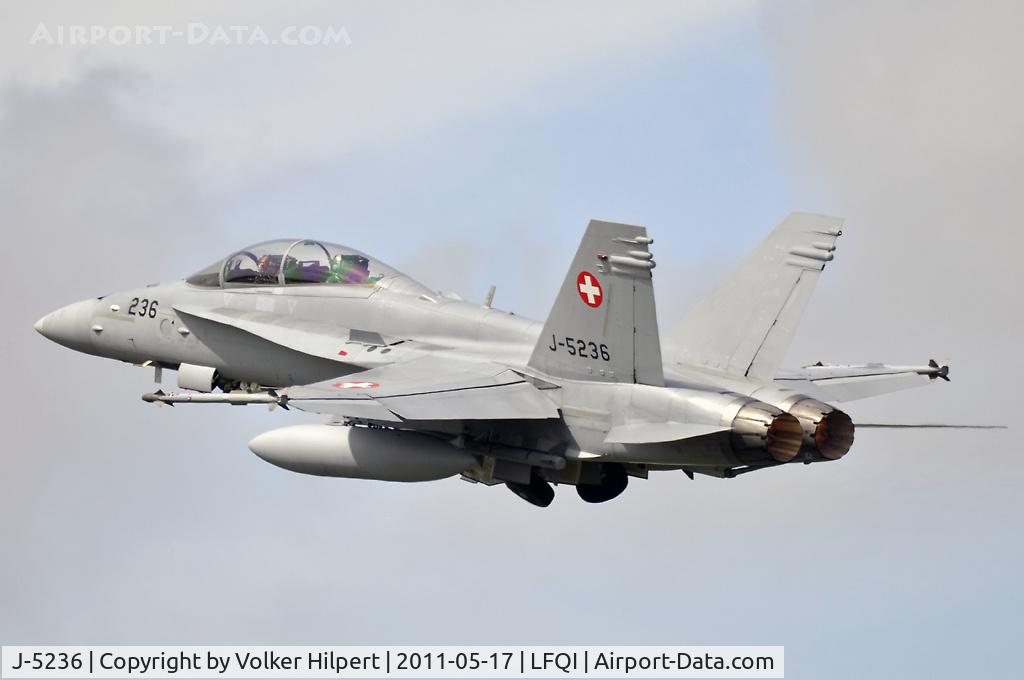 J-5236, 1997 McDonnell Douglas F/A-18D Hornet C/N 1332/SFD006, Tiger Meet 2011