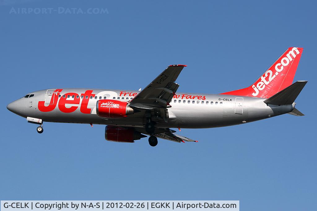 G-CELK, 1986 Boeing 737-330 C/N 23530, Arriving