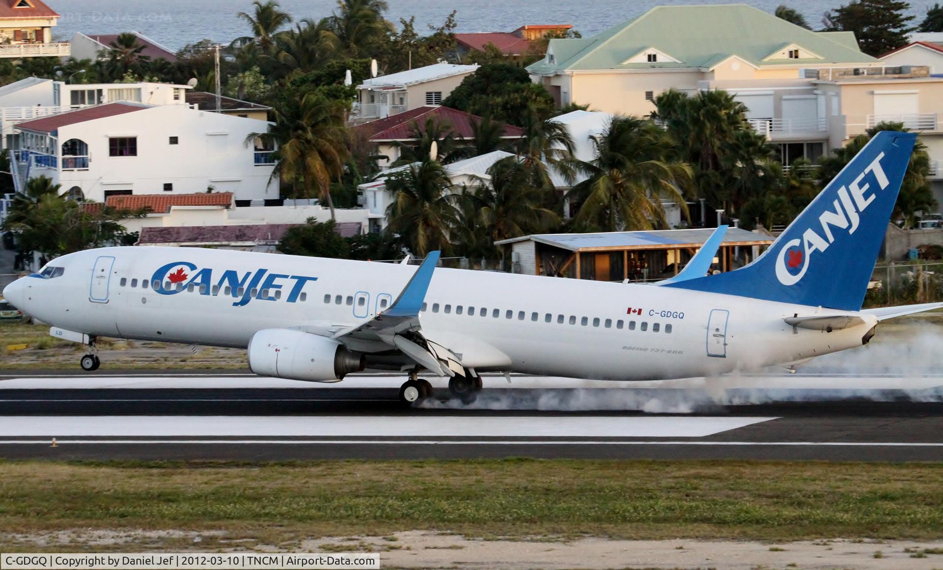 C-GDGQ, 2007 Boeing 737-8FH C/N 35093, C-GDGQ