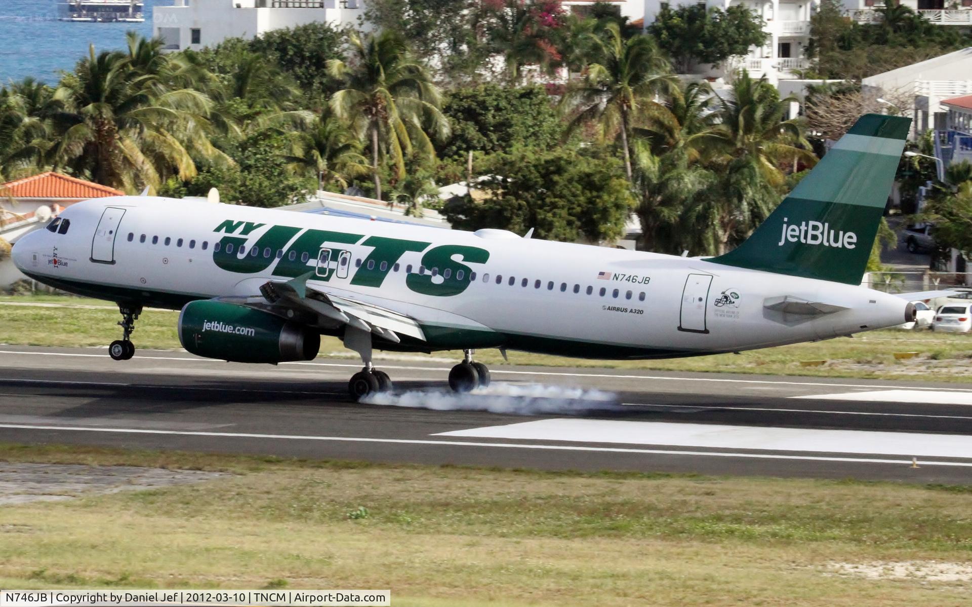 N746JB, 2008 Airbus A320-232 C/N 3622, N746JB
