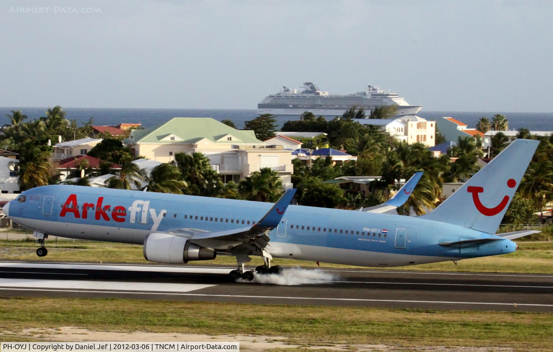 PH-OYJ, 2000 Boeing 767-304 C/N 29384, PH-OYJ